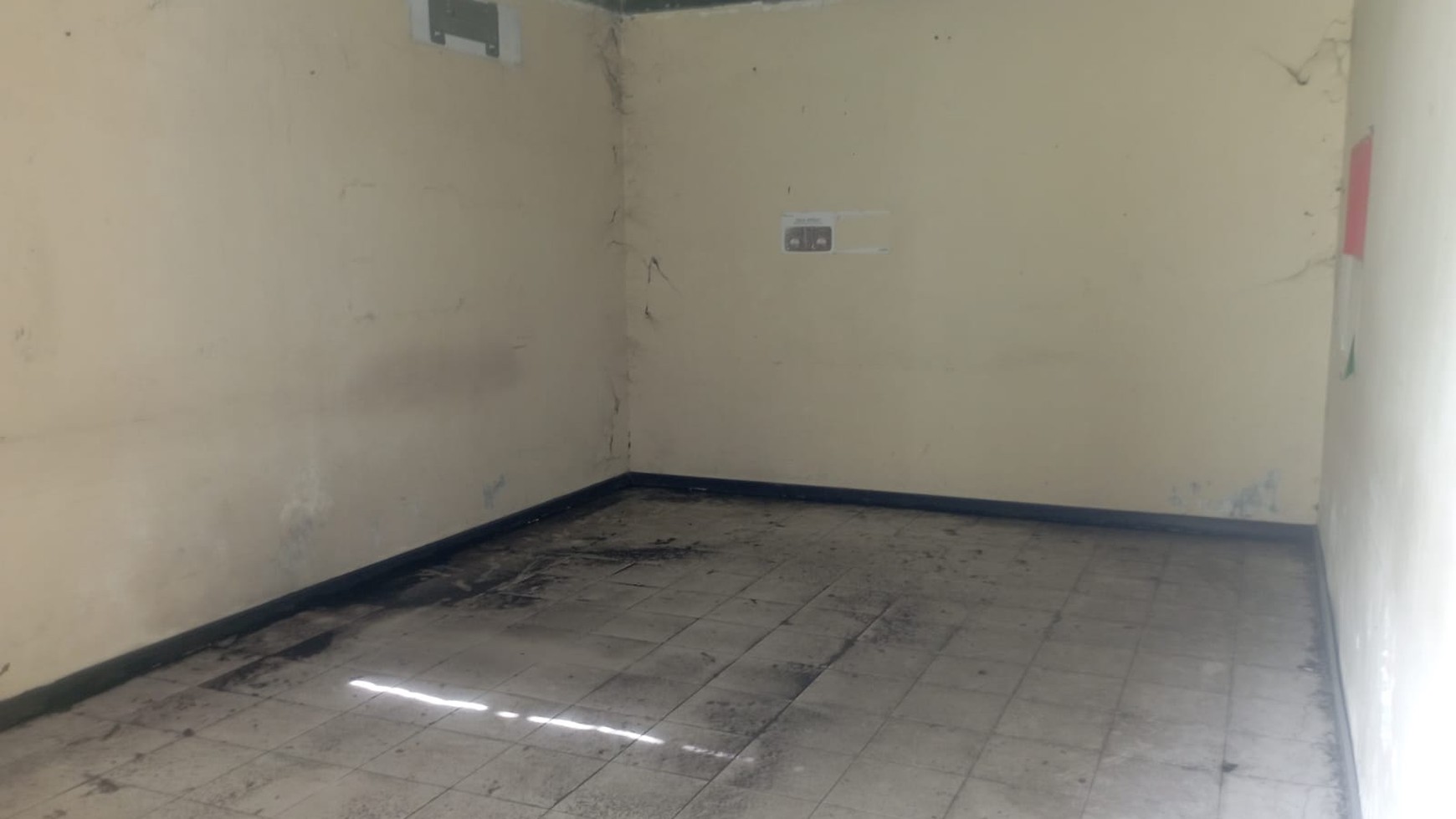 Gedung Jalan Magelang KM 5 Sinduadi Mlati Sleman Yogyakarta