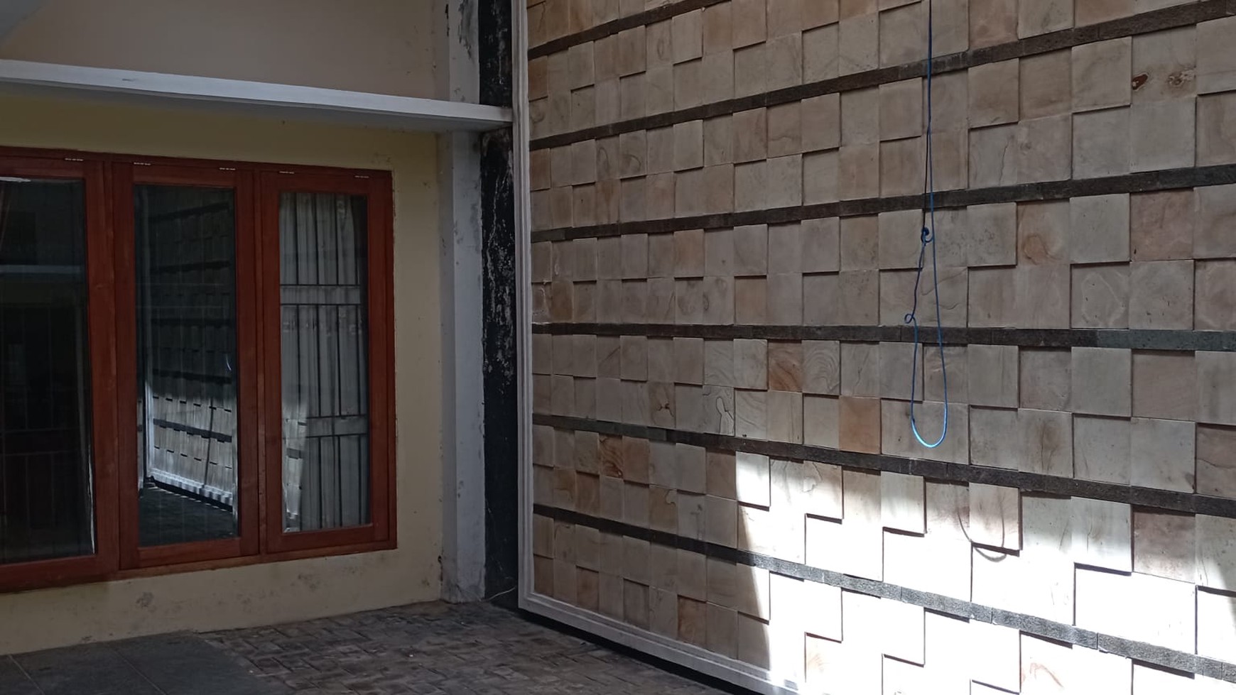 RUMAH LIMASAN 9 KAMAR SEMI FURNISH DI JL NOGOTIRTO, GAMPING, SLEMAN