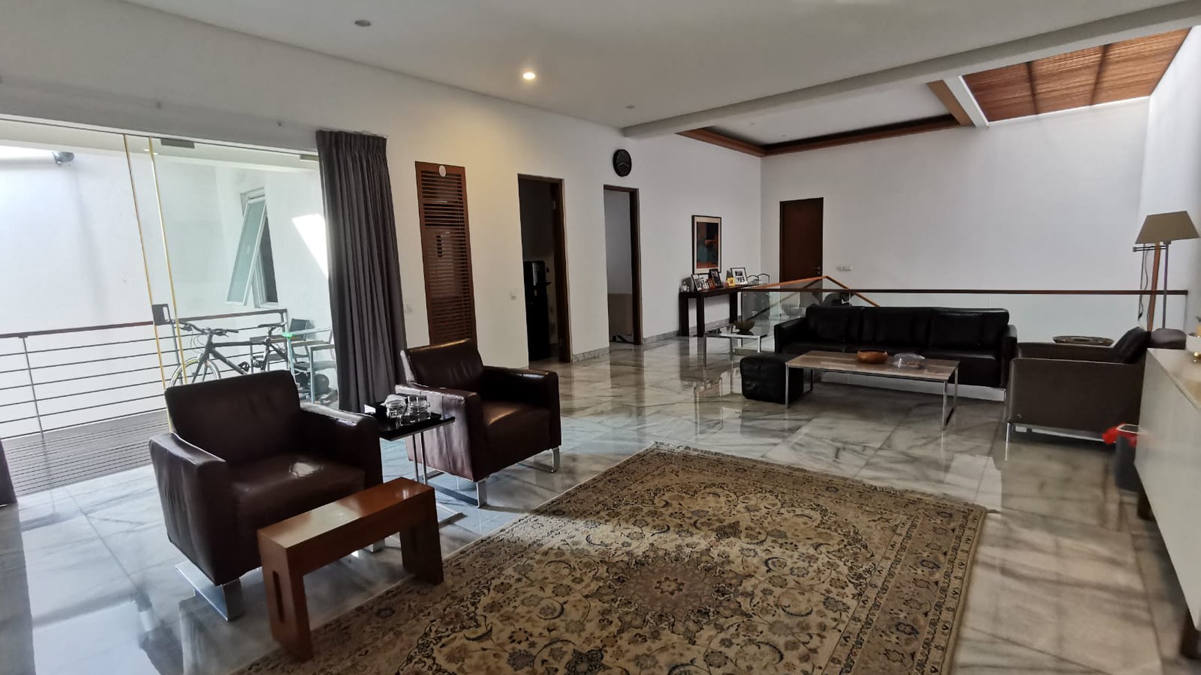 Rumah Mewah Minimalis Di Jalan Manggarai Selatan