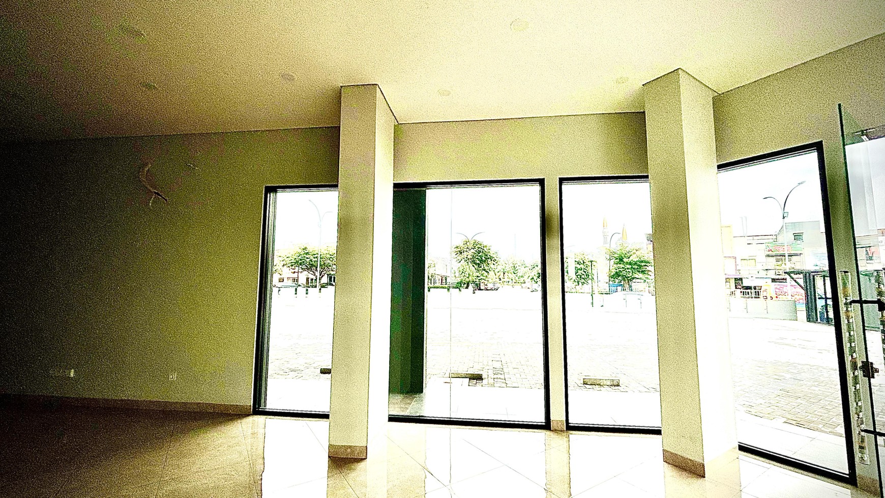 Ruko 7 Unit di Sewakan diCBD - North Square District Kota Wisata 