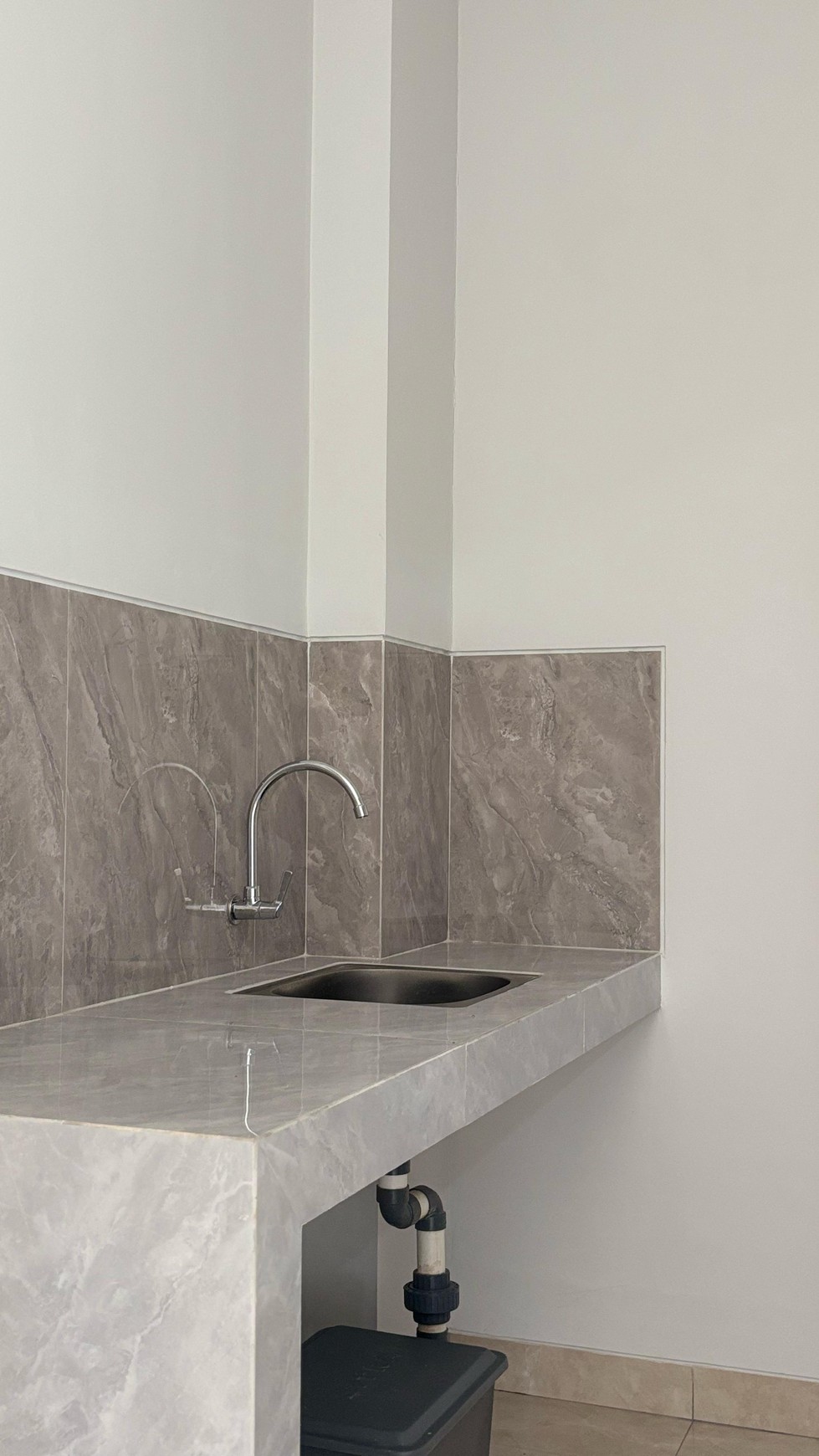 Ruko 7 Unit di Sewakan diCBD - North Square District Kota Wisata 