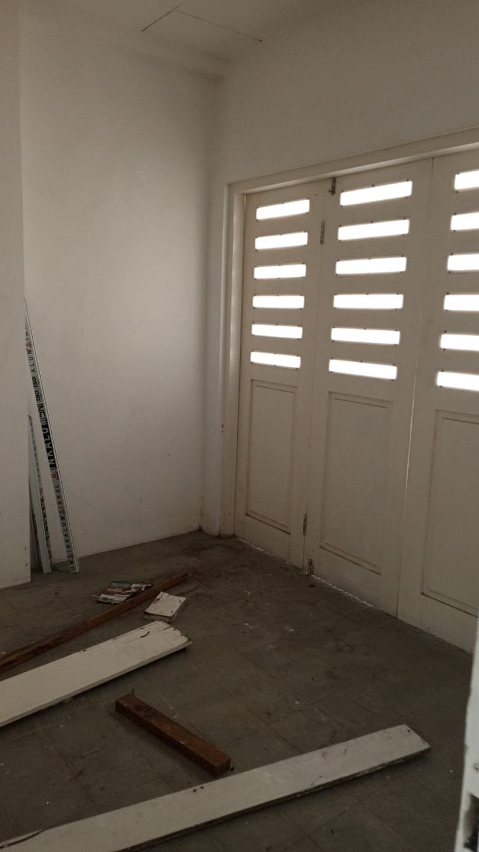 Rumah Bagus,lokasi oke,dekat kampus Stan di Bintaro Jaya Sektor 5