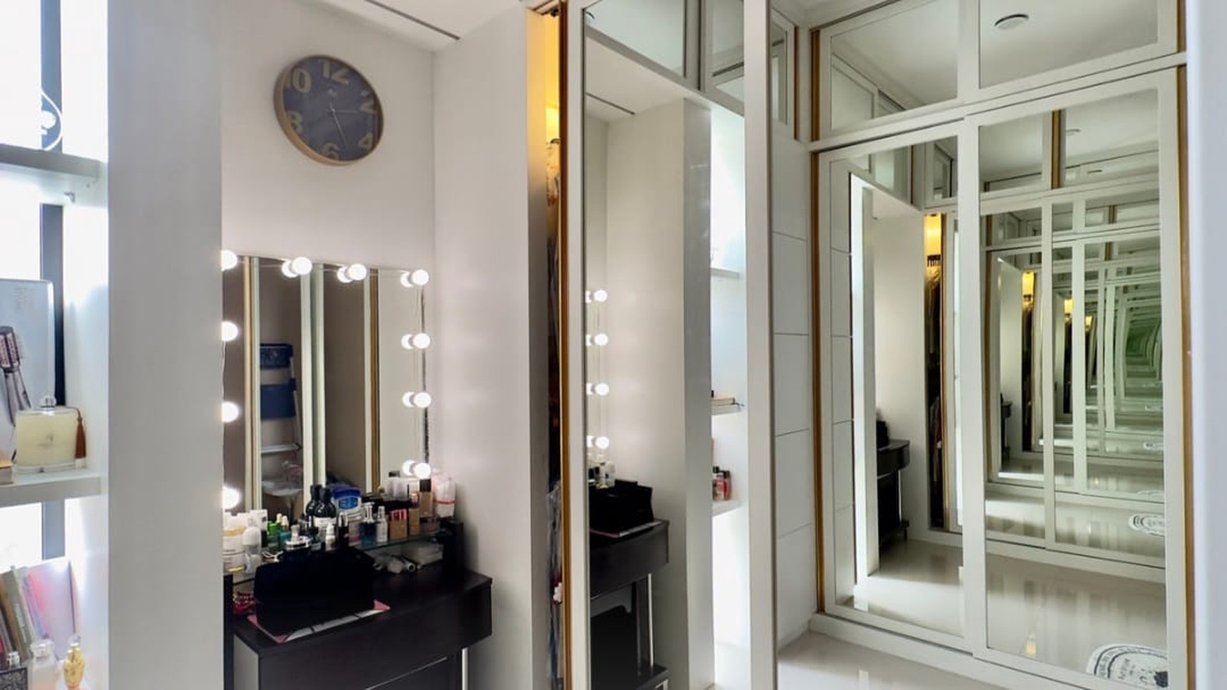 Rumah Furnished Bagus di Discovery Bintaro Tangsel