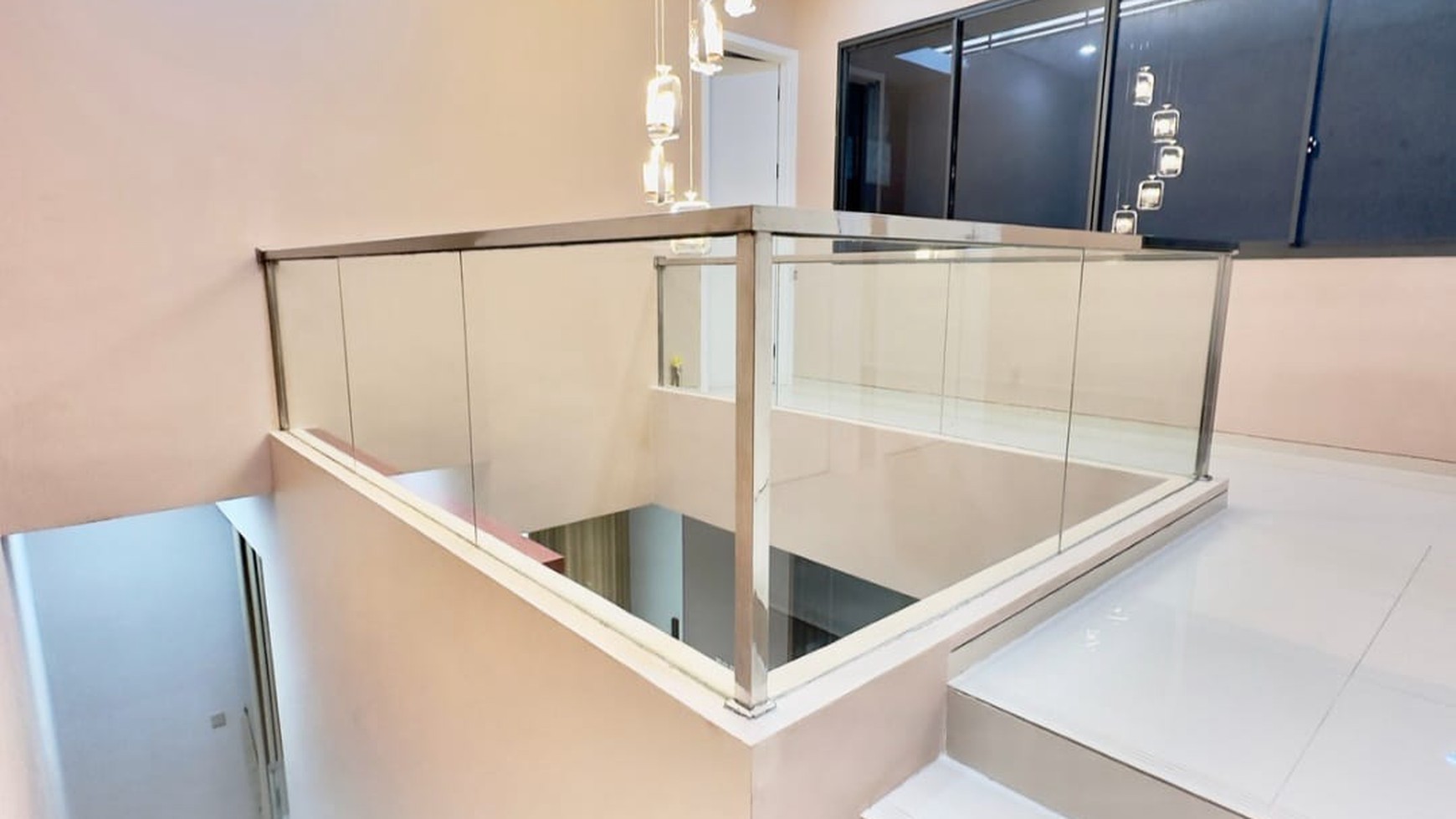 Rumah Furnished Bagus di Discovery Bintaro Tangsel
