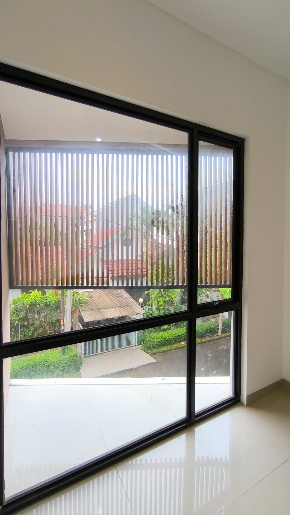 Rumah 2 lantai,lokasi oke,dalam cluster di Bintaro Jaya 9