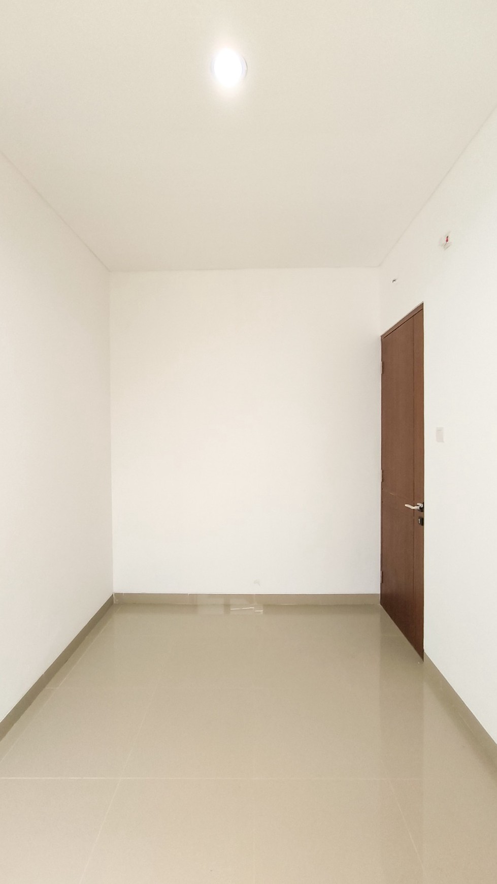 Rumah 2 lantai,lokasi oke,dalam cluster di Bintaro Jaya 9