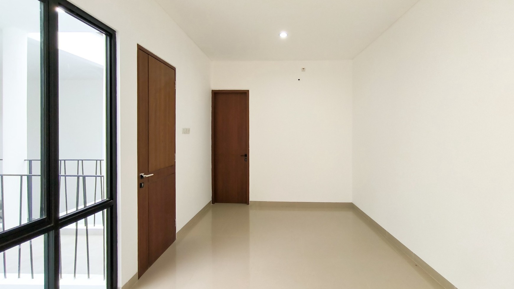 Rumah 2 lantai,lokasi oke,dalam cluster di Bintaro Jaya 9