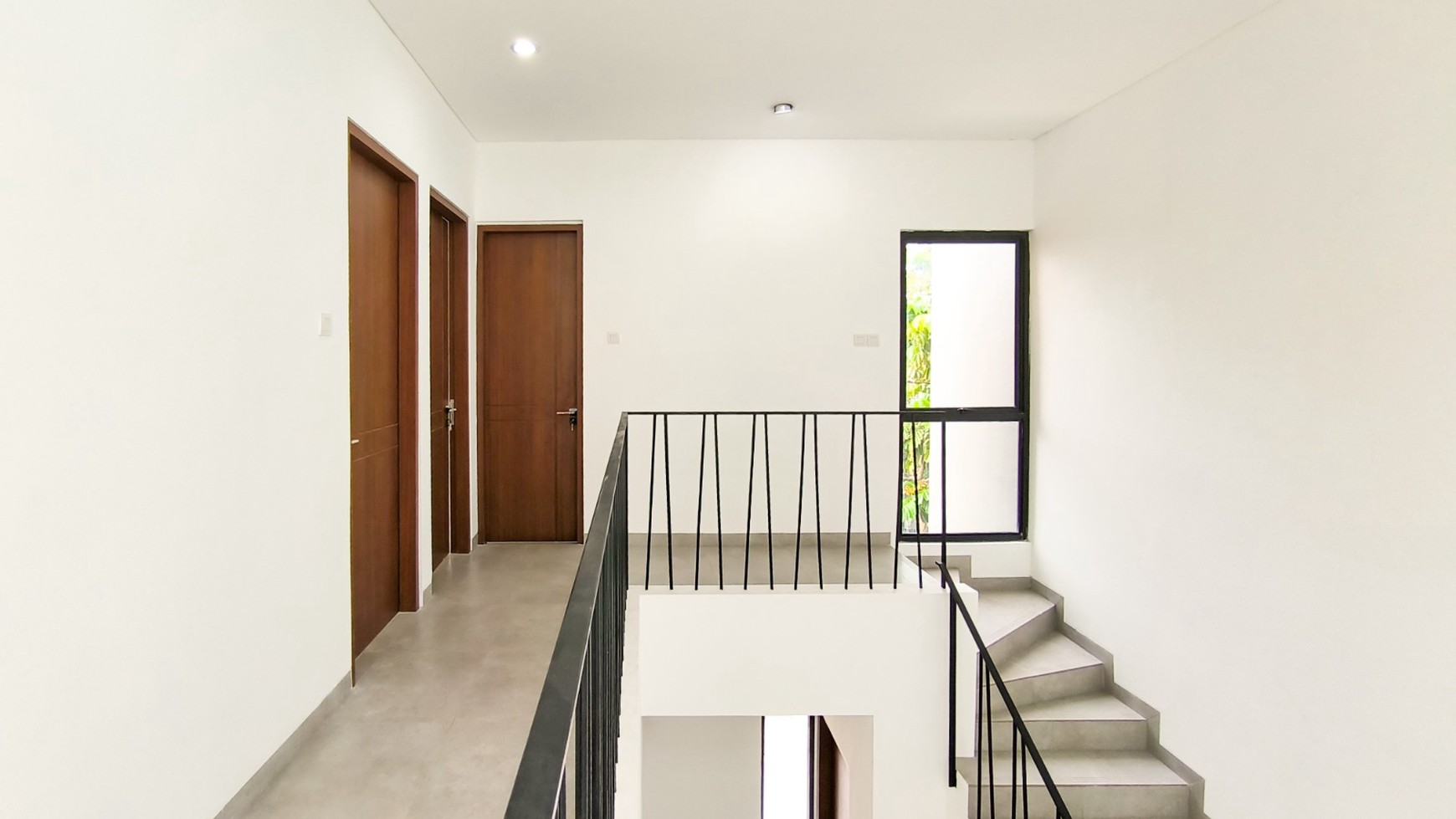 Rumah 2 lantai,lokasi oke,dalam cluster di Bintaro Jaya 9