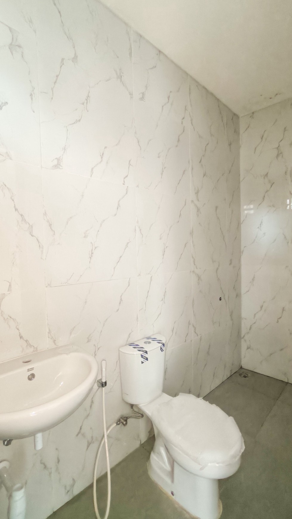 Rumah 2 lantai,lokasi oke,dalam cluster di Bintaro Jaya 9