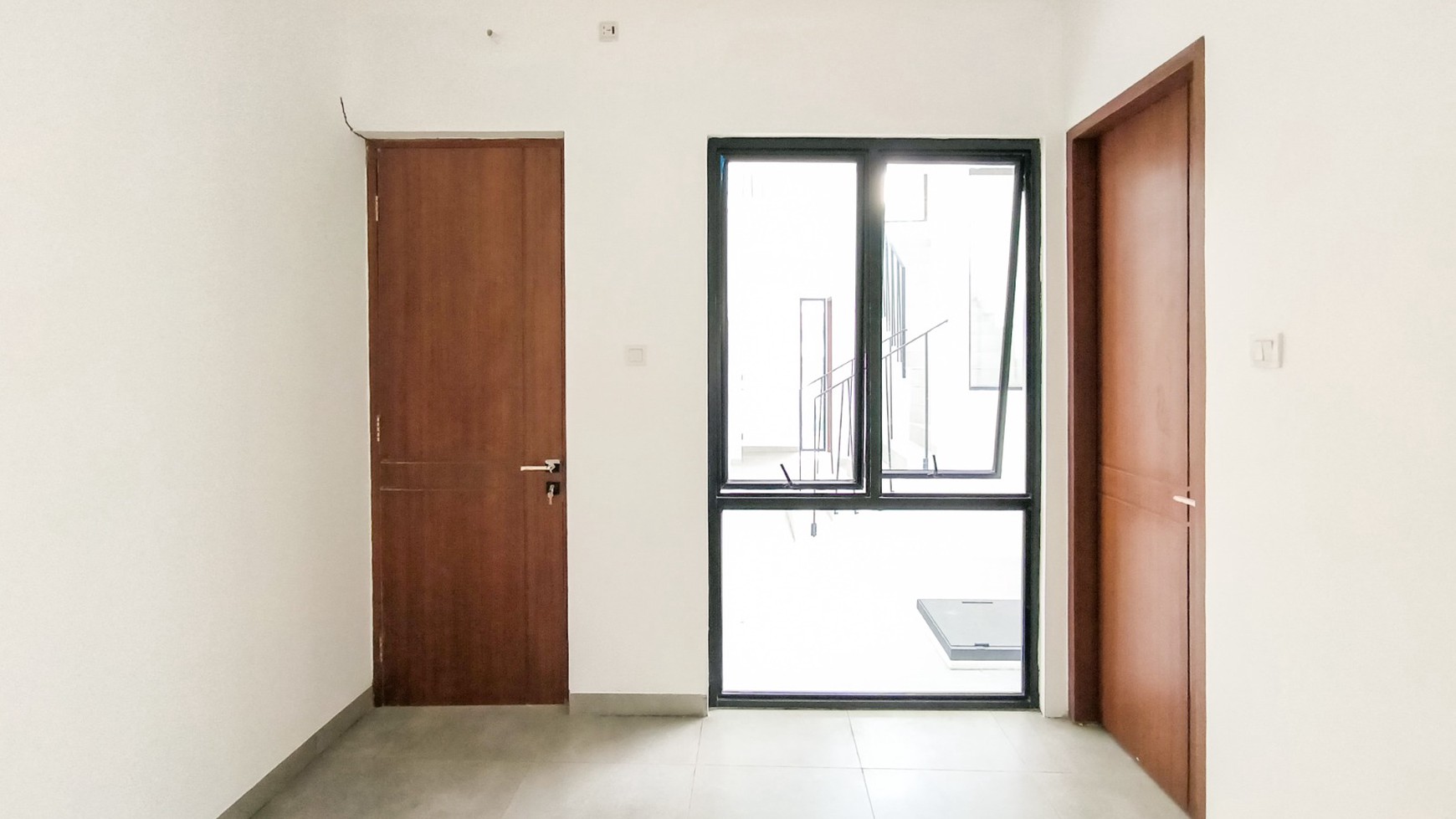 Rumah 2 lantai,lokasi oke,dalam cluster di Bintaro Jaya 9