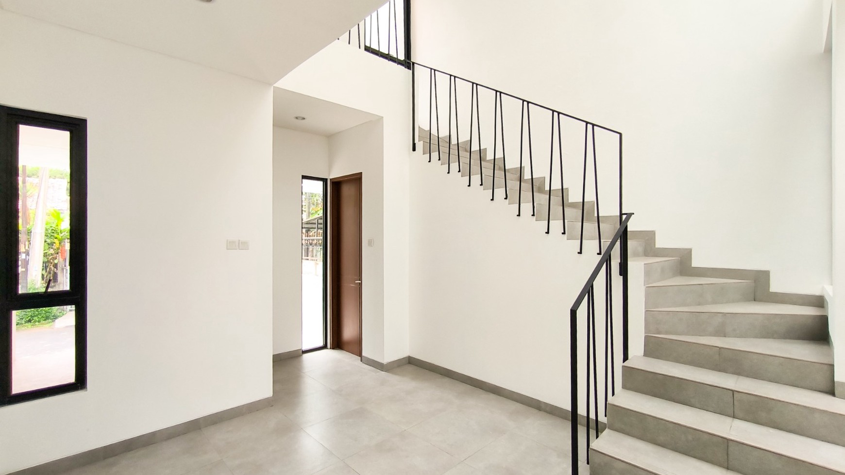 Rumah 2 lantai,lokasi oke,dalam cluster di Bintaro Jaya 9