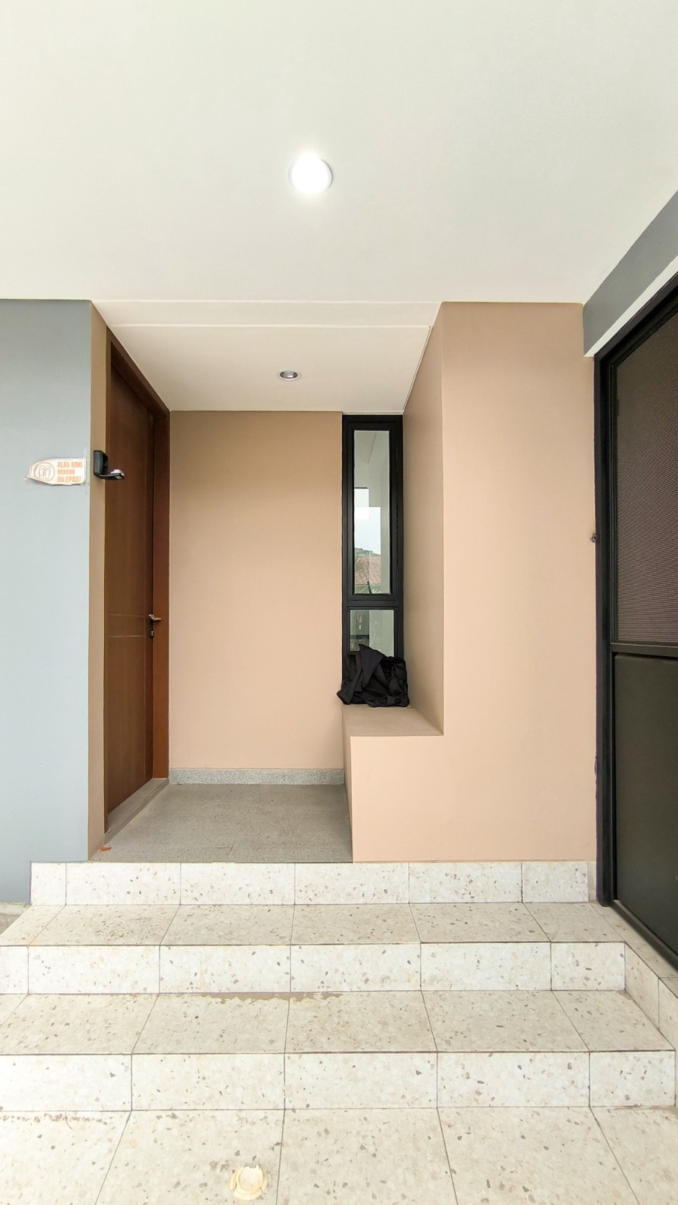 Rumah 2 lantai,lokasi oke,dalam cluster di Bintaro Jaya 9