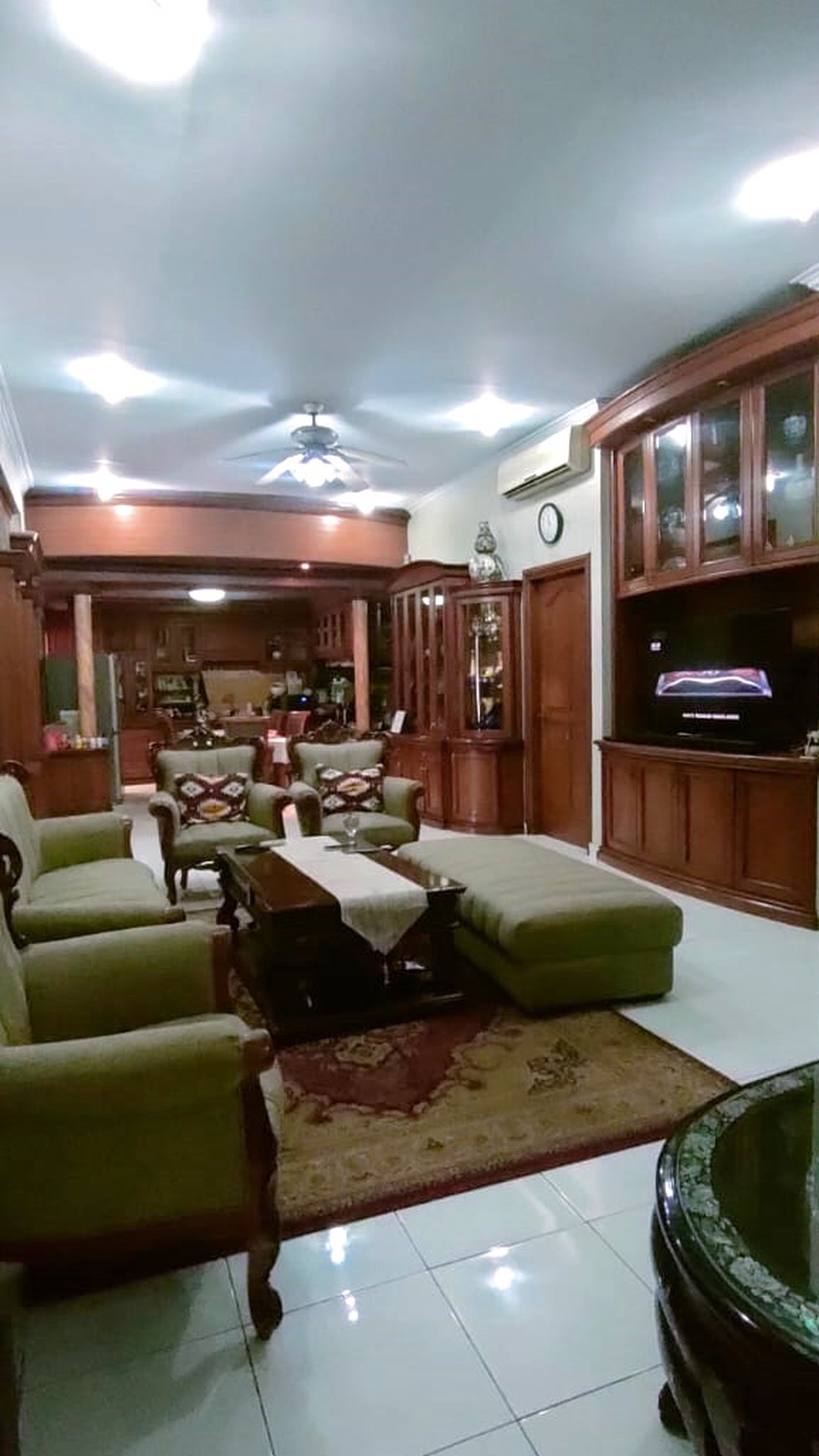 Rumah mewah di perumahan lokasi stategis di Kebayoran Lama