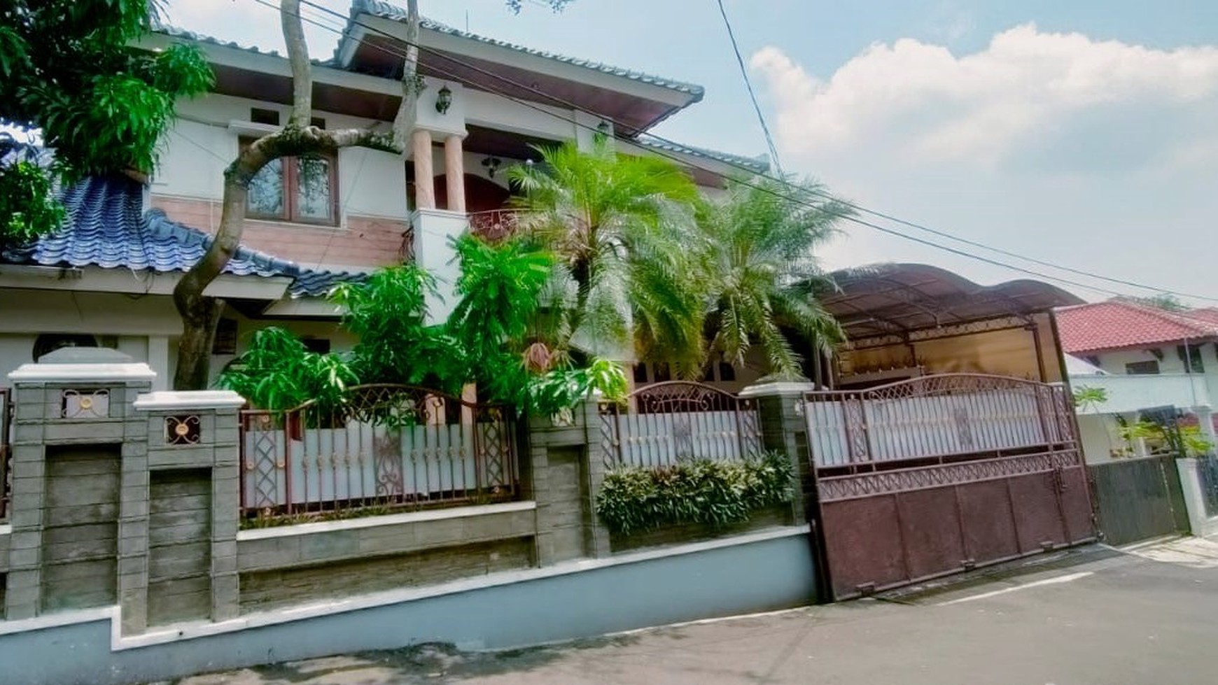 Rumah mewah di perumahan lokasi stategis di Kebayoran Lama