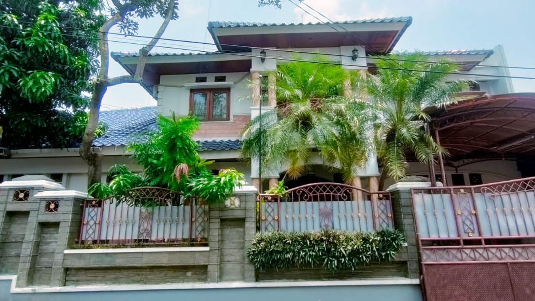 Rumah mewah di perumahan lokasi stategis di Kebayoran Lama