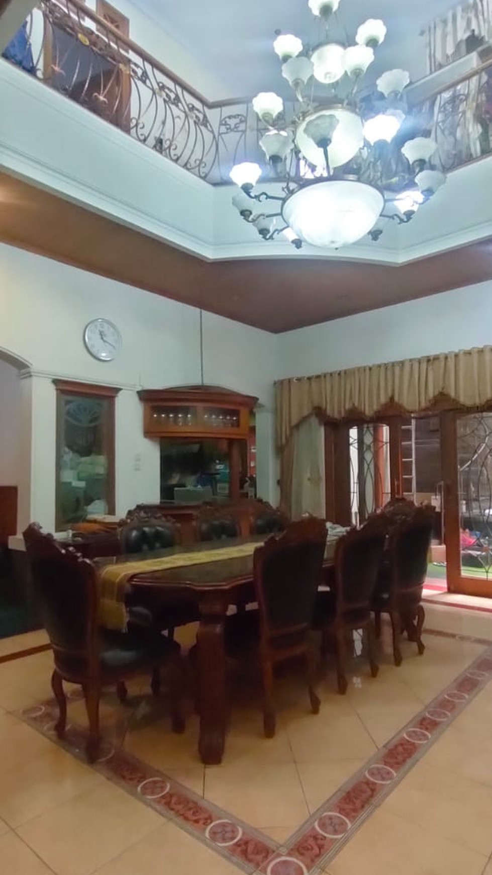 Rumah mewah di perumahan lokasi stategis di Kebayoran Lama