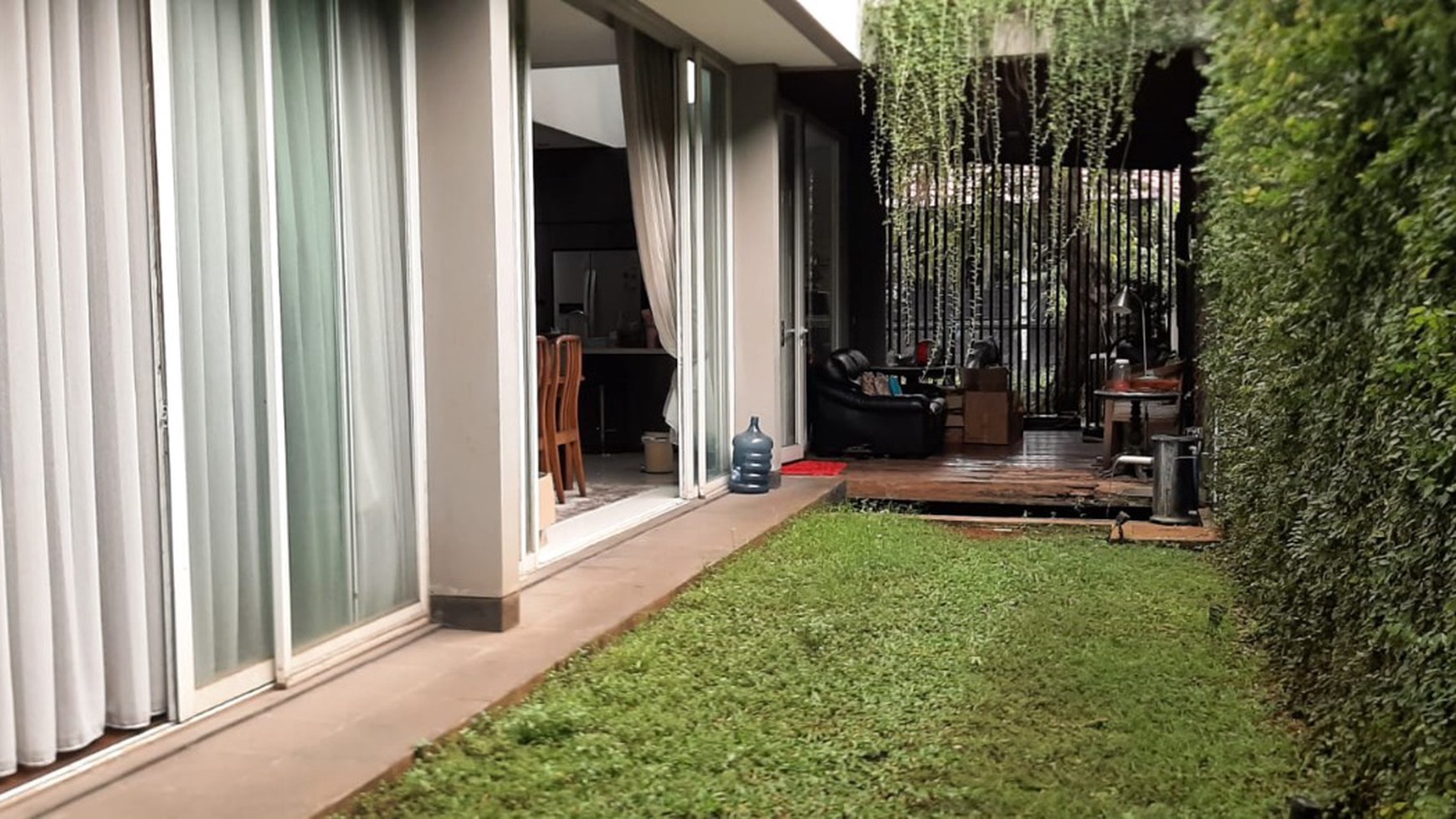 Rumah Siap huni,dalam ruang rapih di bintaro jaya sektor 5