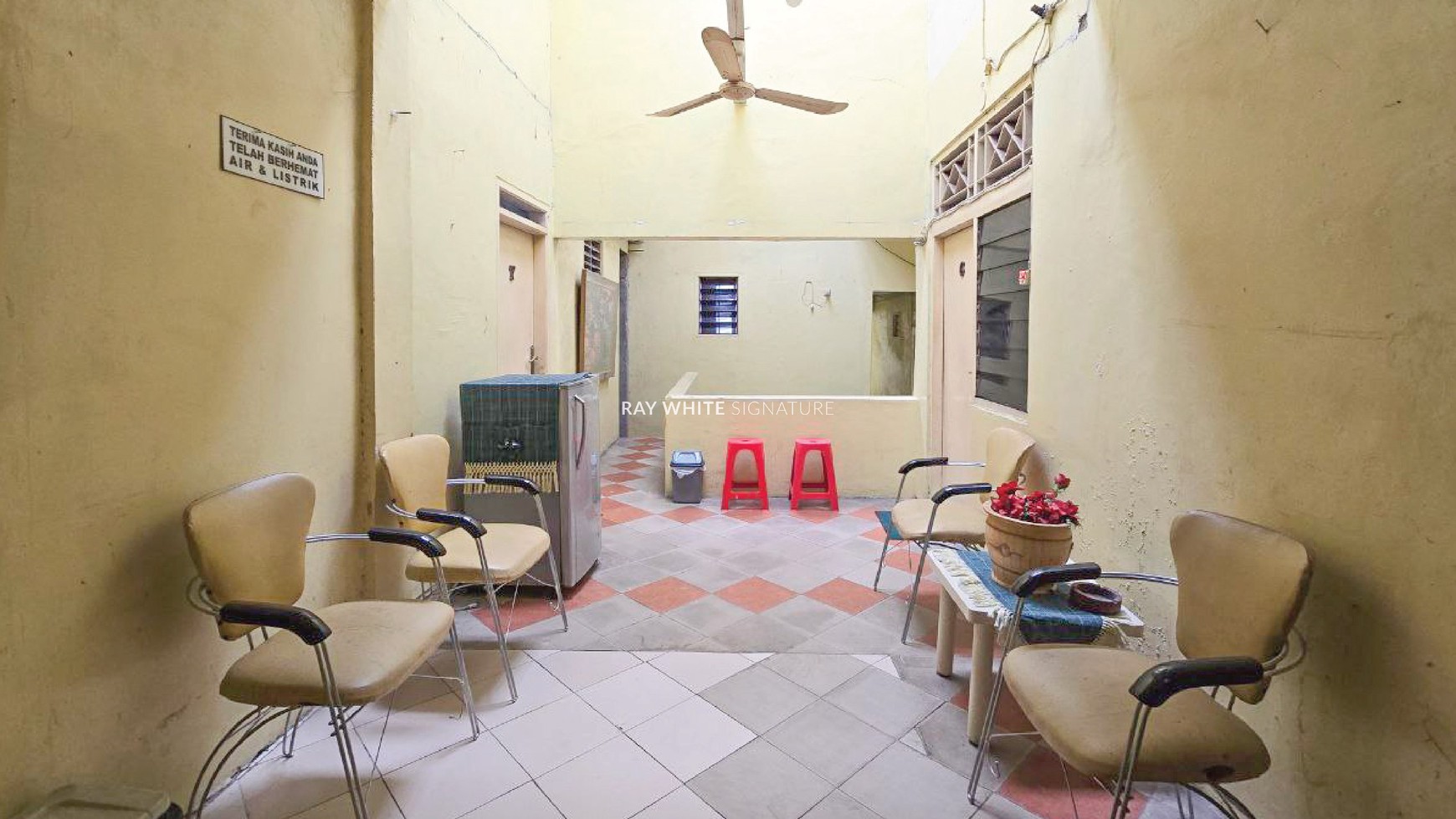 Rumah dan Kos di Jl Merpati Menteng Dalam