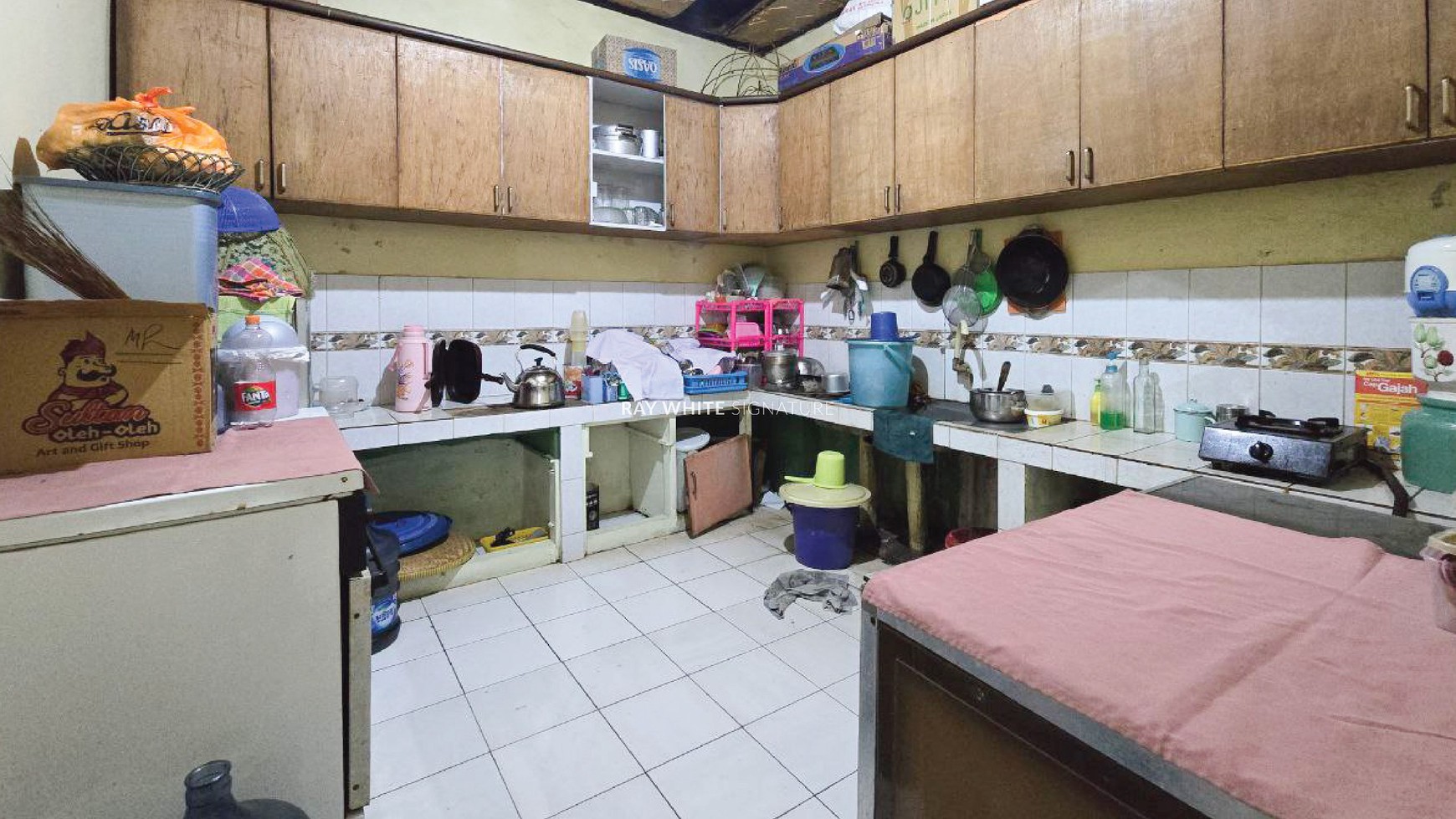 Rumah dan Kos di Jl Merpati Menteng Dalam