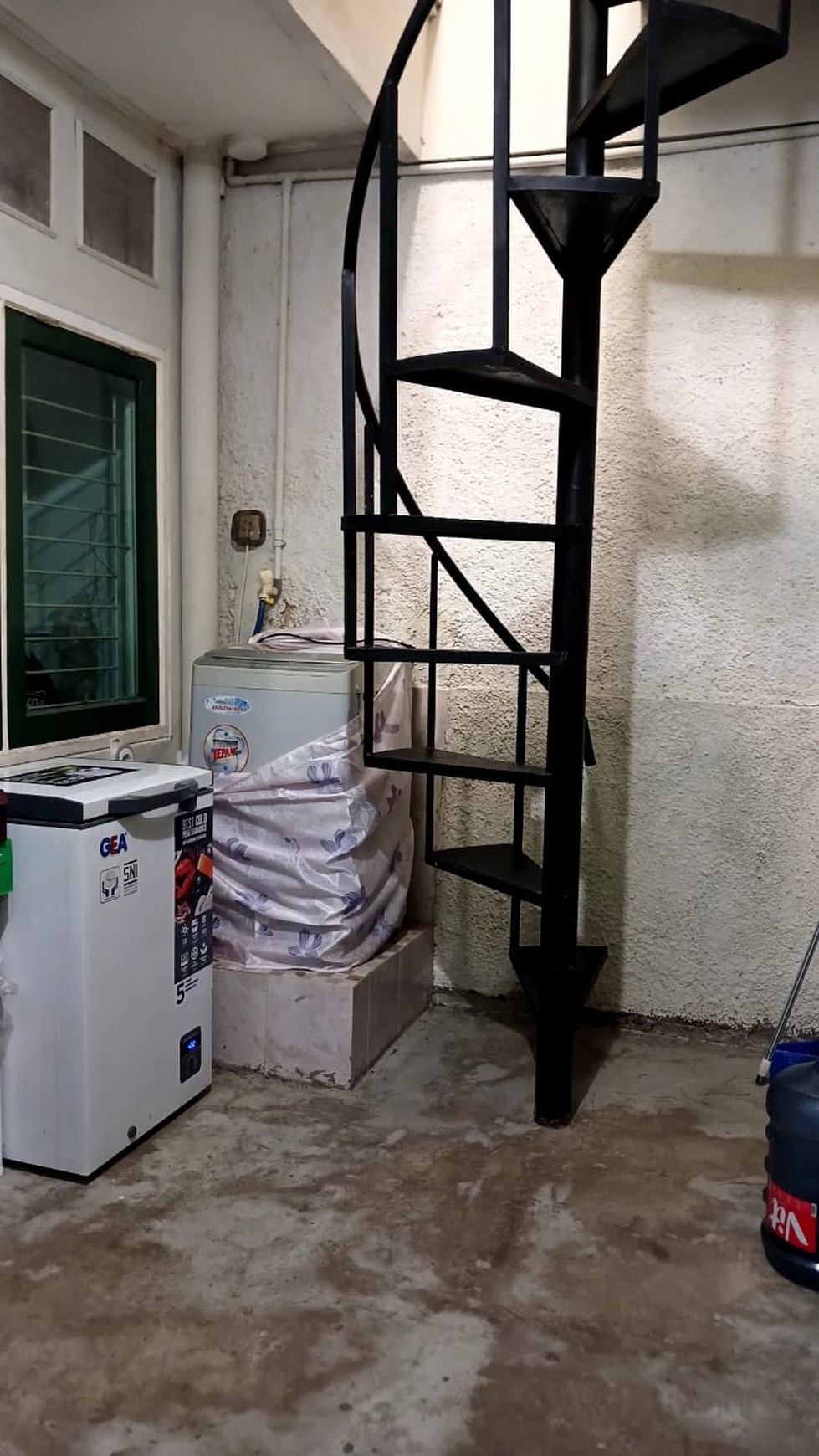 Rumah 2 lantai, dalam komplek di Rempoa