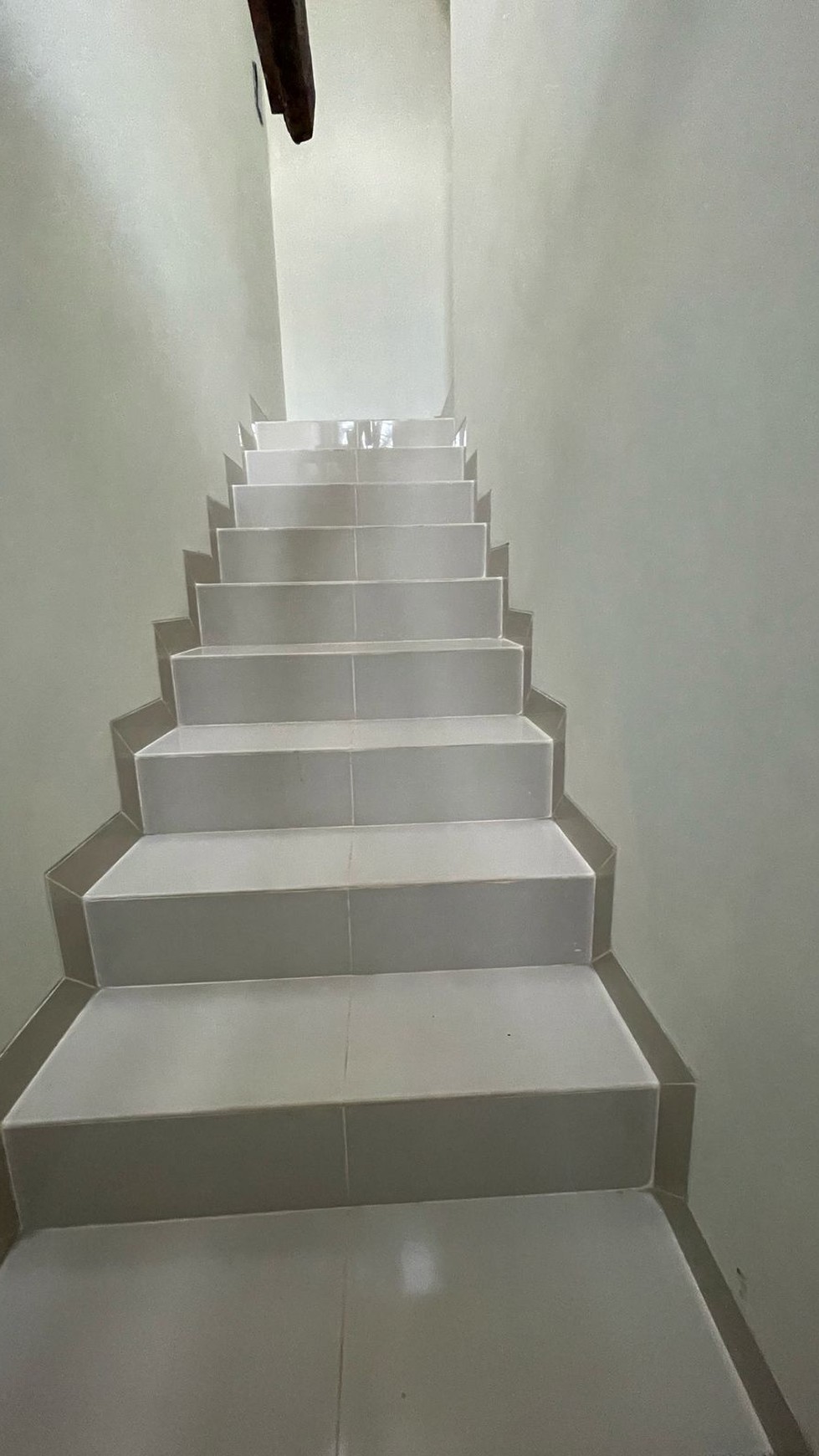 Rumah Baru,dijual cepat,dalam cluster di Graha Raya 