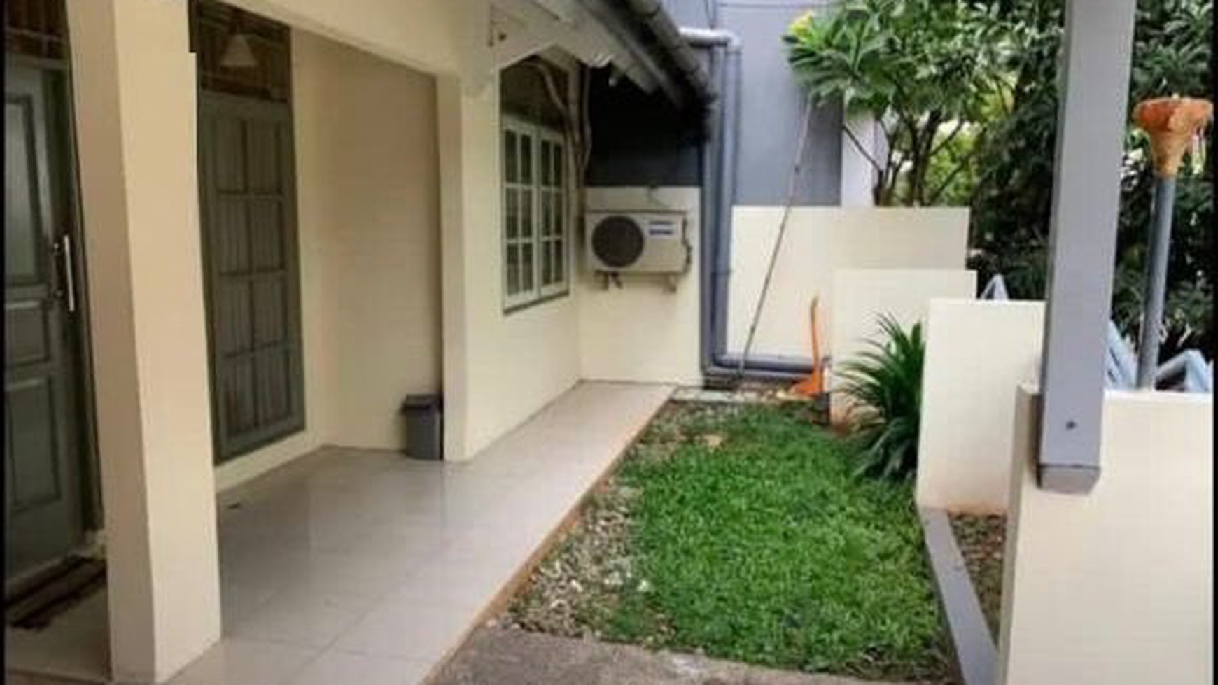 Rumah 1,5 lantai,harga murah di Bintaro Jaya 5