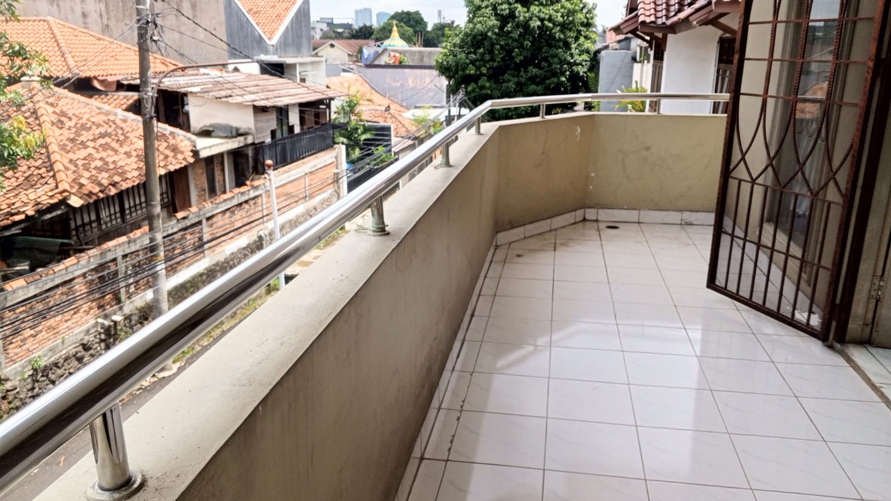 Rumah Bagus Di Jl Bendi Kebayoran Lama Jakarta Selatan.