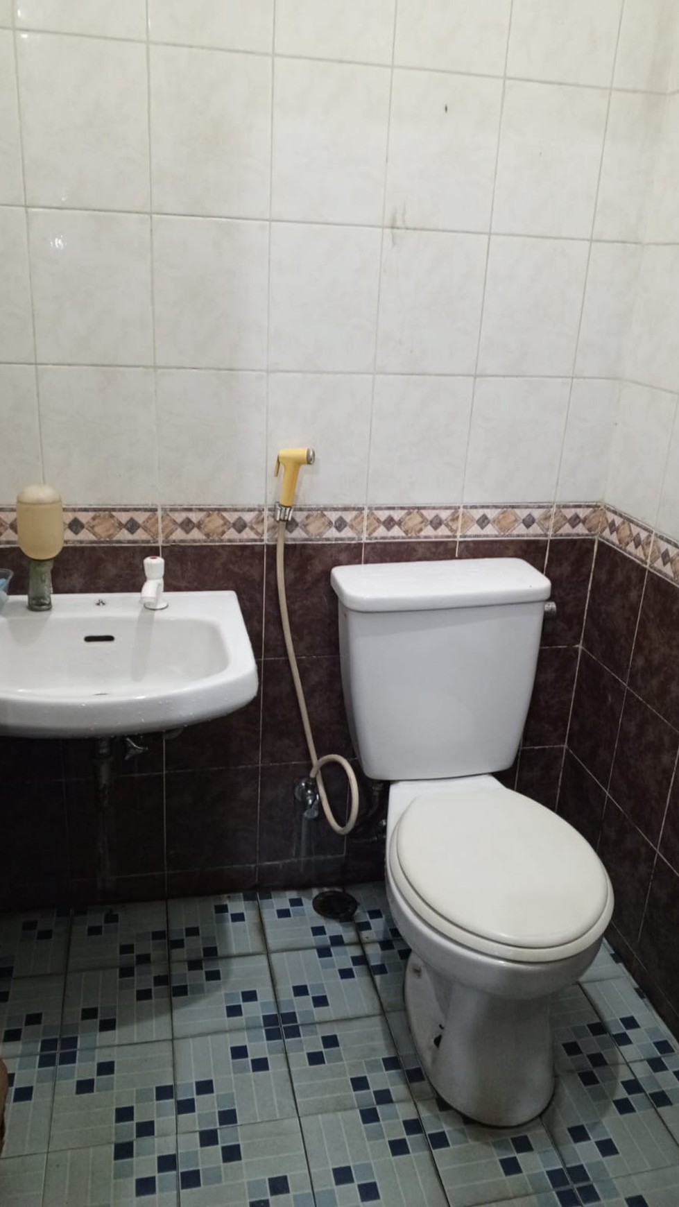 Rumah Bagus Di Jl Bendi Kebayoran Lama Jakarta Selatan.