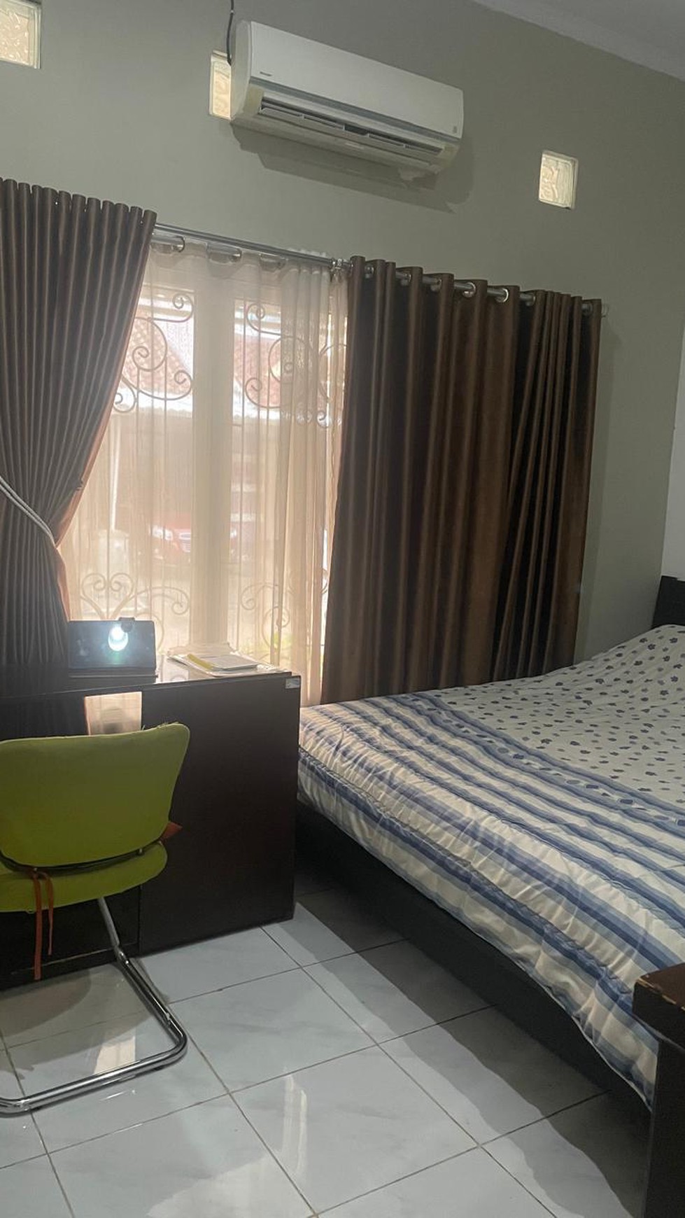 Rumah keamanan 24 jam,2 lantai di Bintaro Jaya 9