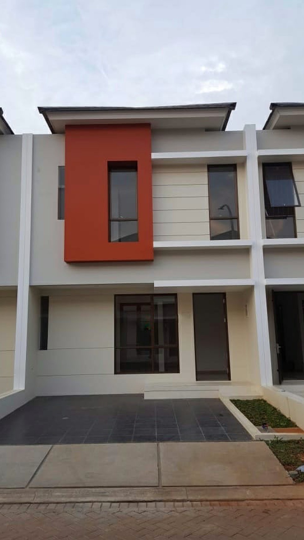 Rumah Minimalis Dalam Cluster di Graha Raya Bintaro
