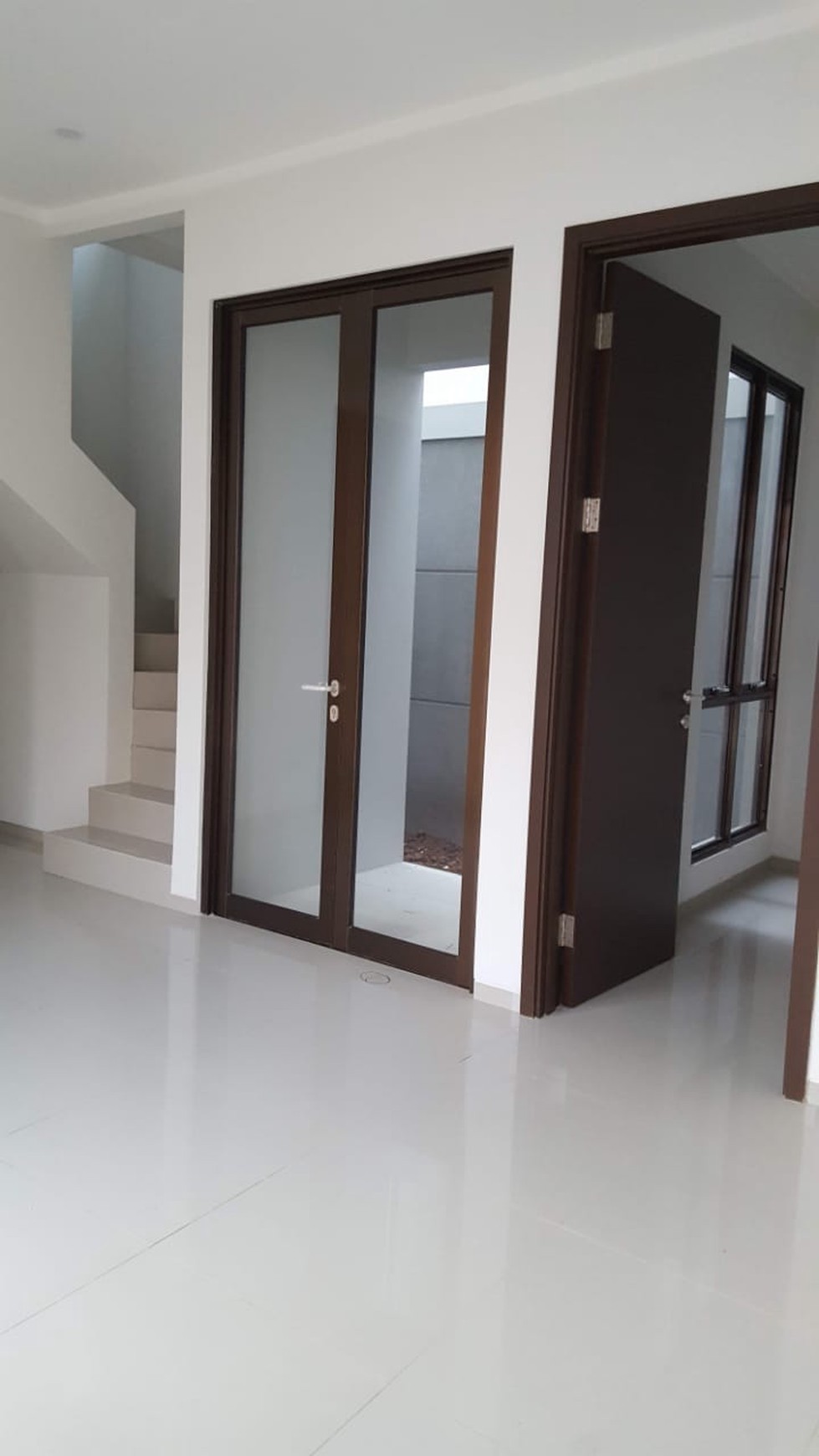 Rumah Minimalis Dalam Cluster di Graha Raya Bintaro
