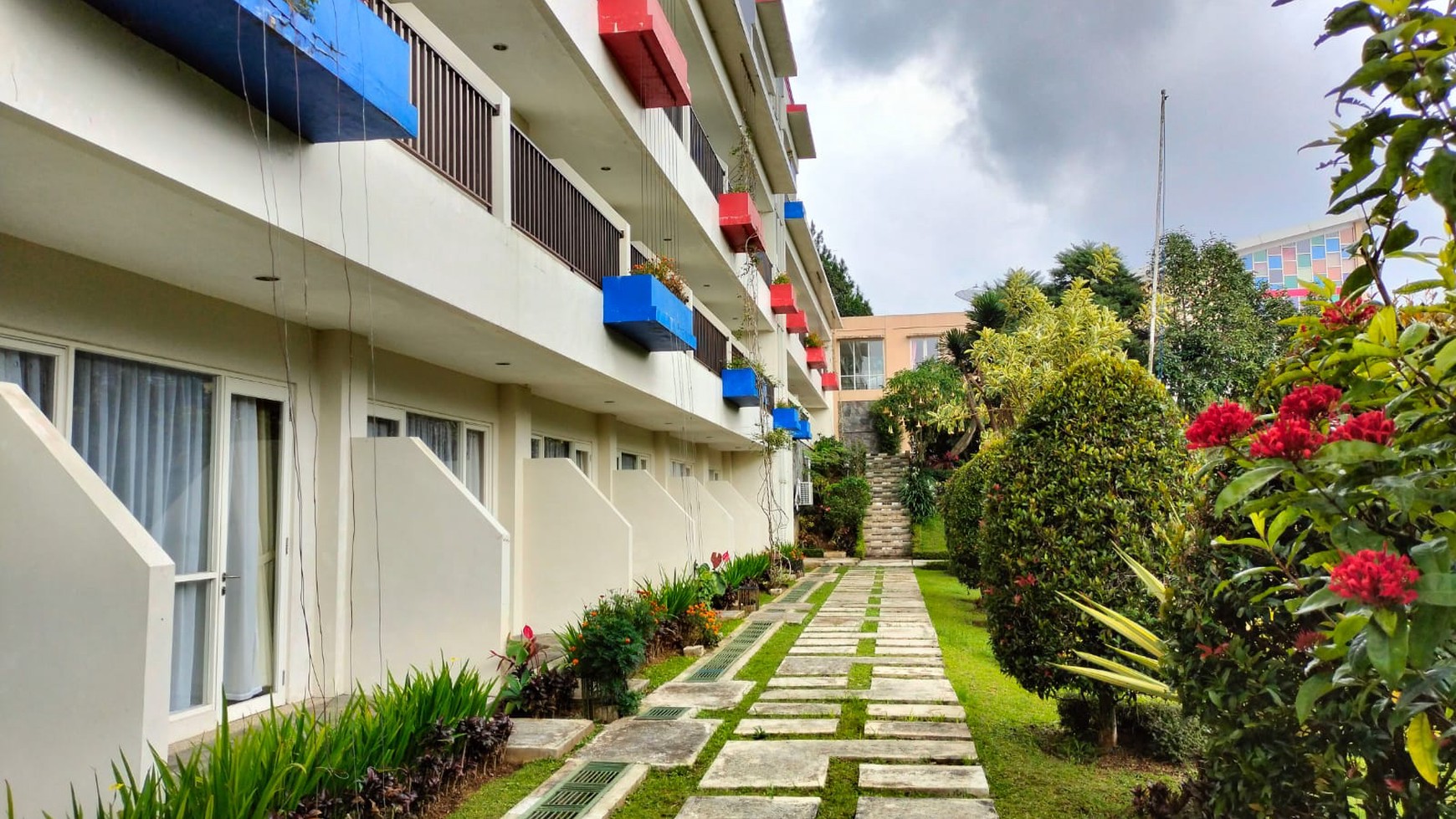 Hotel Bintang 3 Berikut Perizinannya Di Puncak, Cianjur