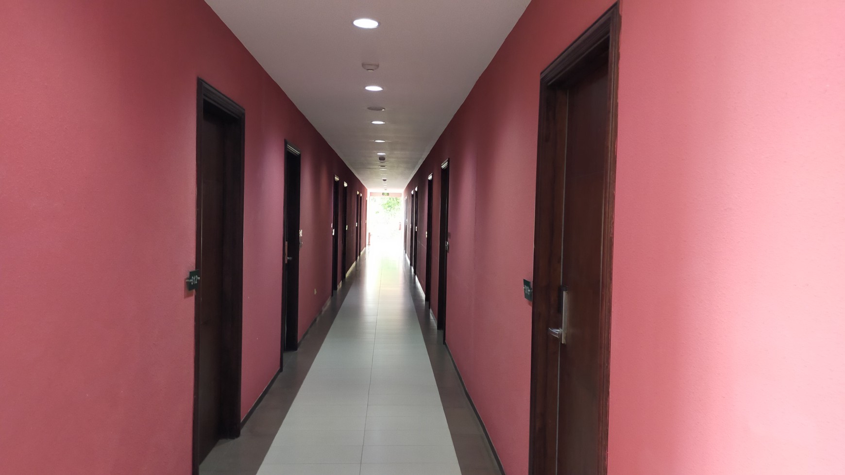 Hotel Bintang 3 Berikut Perizinannya Di Puncak, Cianjur