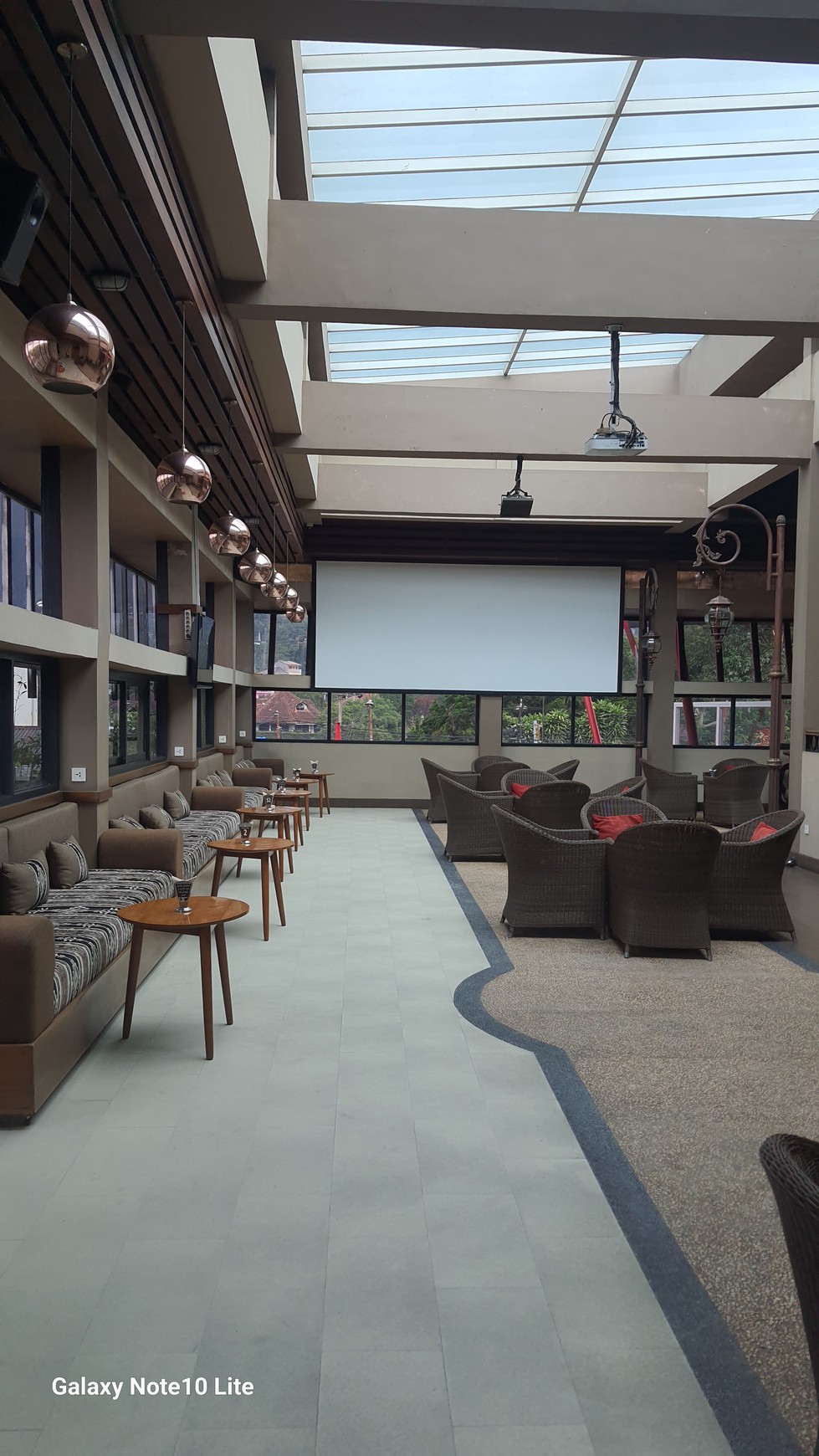 Dijual Lahan Komersial Pinggir Jalan Cisarua Puncak 