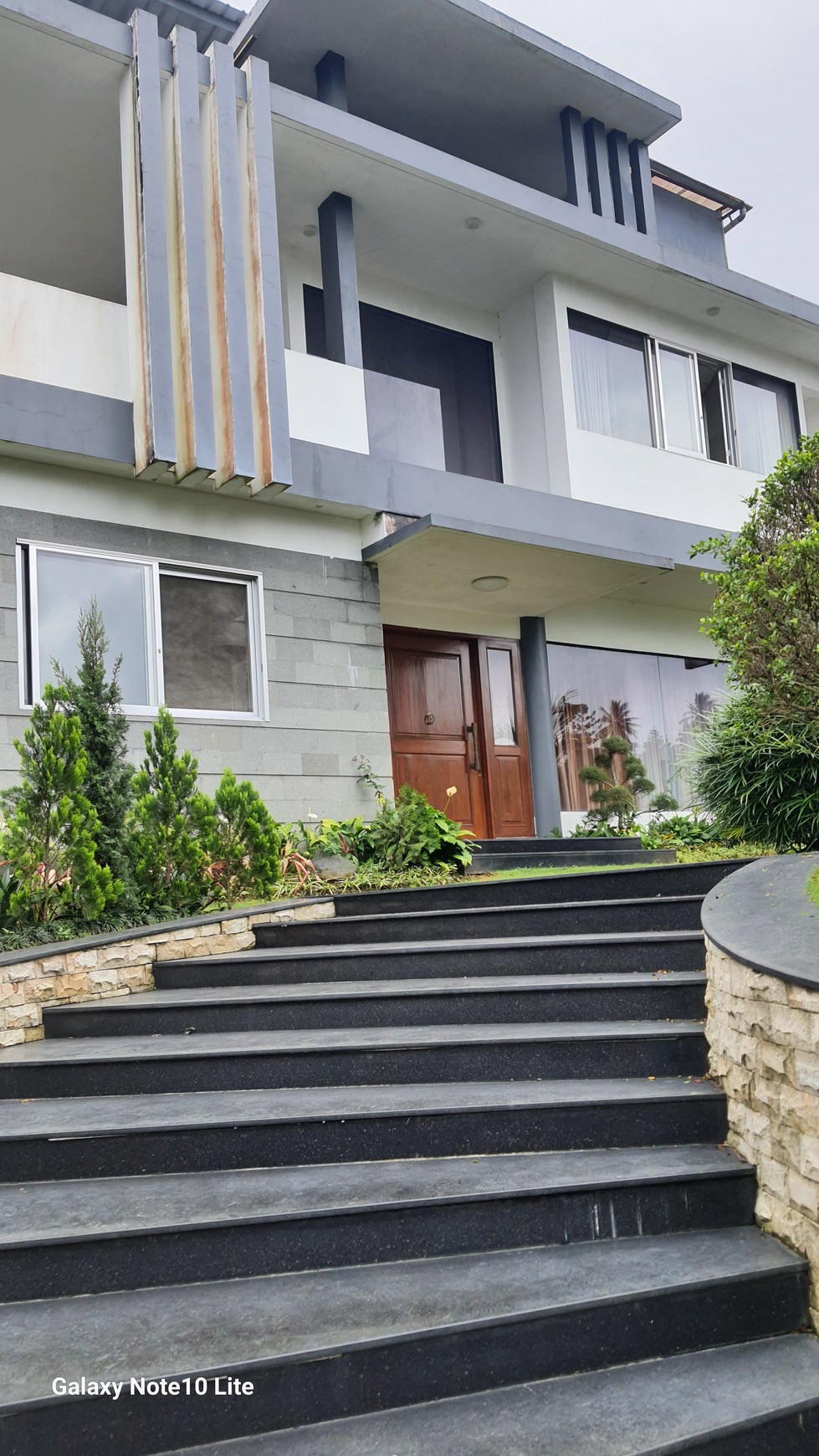 Dijual Lahan Komersial Pinggir Jalan Cisarua Puncak 