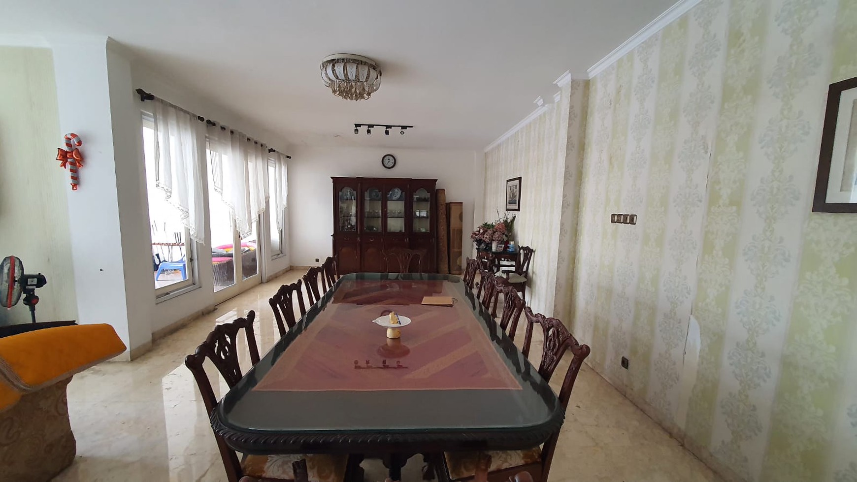 Rumah Hitung Tanah Area Cipete