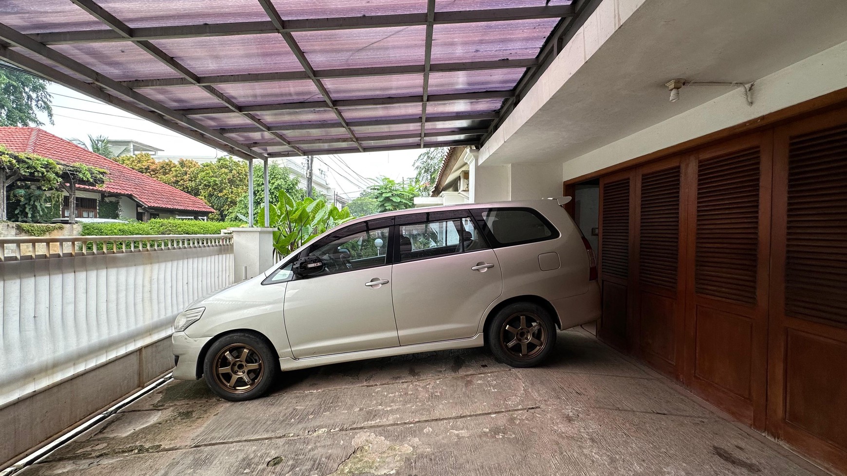 Rumah Hitung Tanah Area Cipete