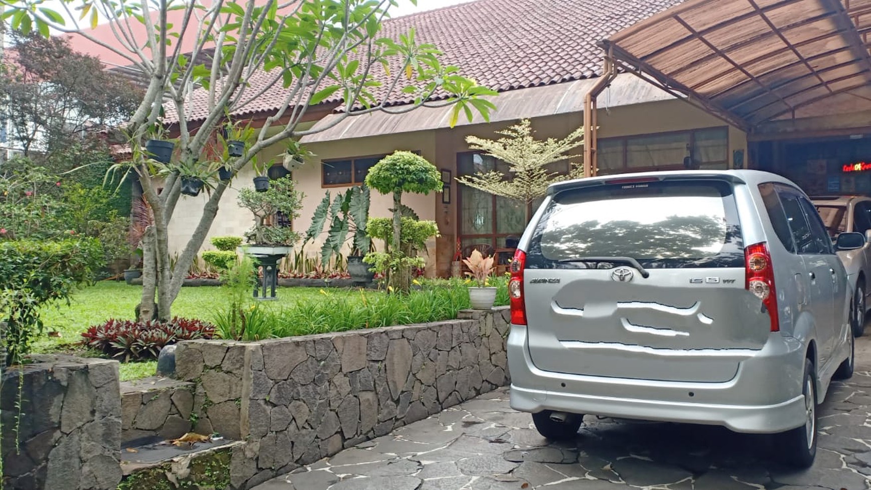 Rumah Hitung Tanah Area Cipete