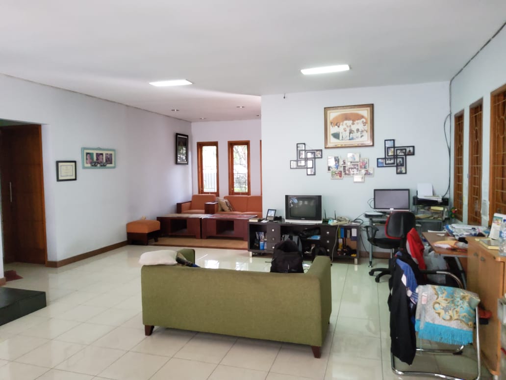 Rumah Asri & Nyaman Lokasi Strategis dekat Pintu Tol Andara, Jagakarsa, Jakarta Selatan