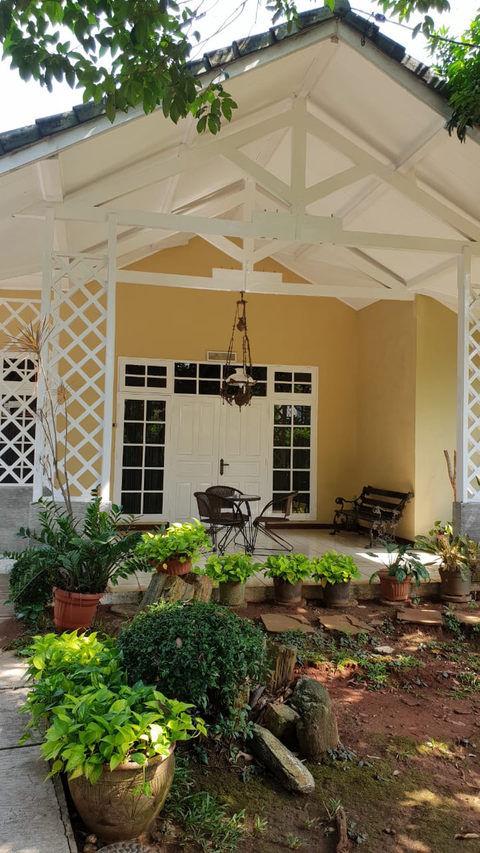 Rumah Asri, Nyaman & Luas di Cilandak Barat, Jakarta Selatan.