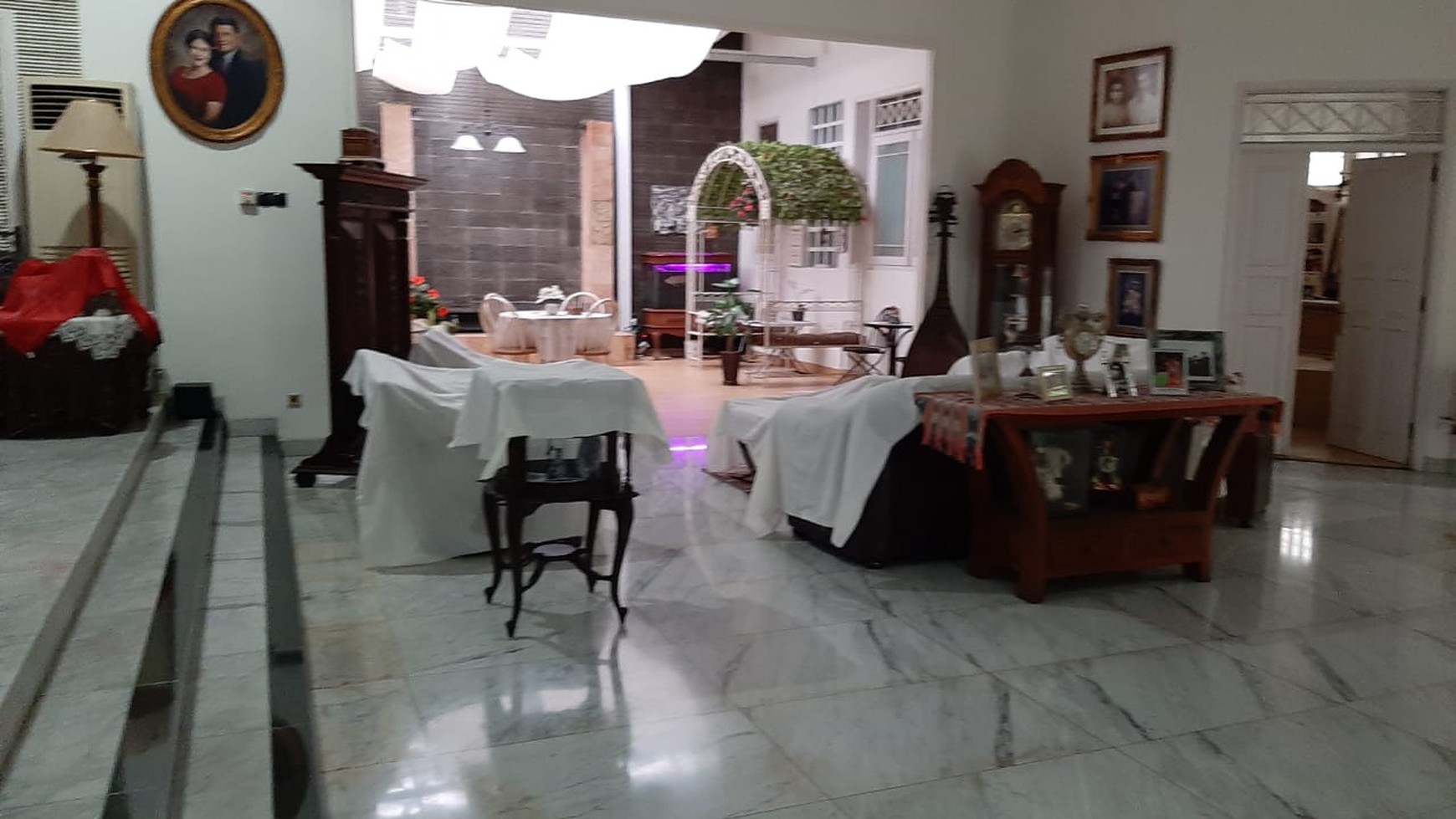 Rumah Asri & Luas Lokasi Strategis di Cipete Selatan