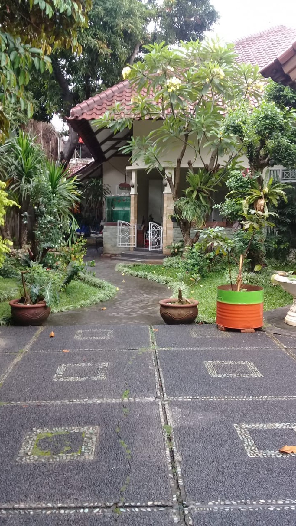 Rumah Asri & Luas Lokasi Strategis di Cipete Selatan