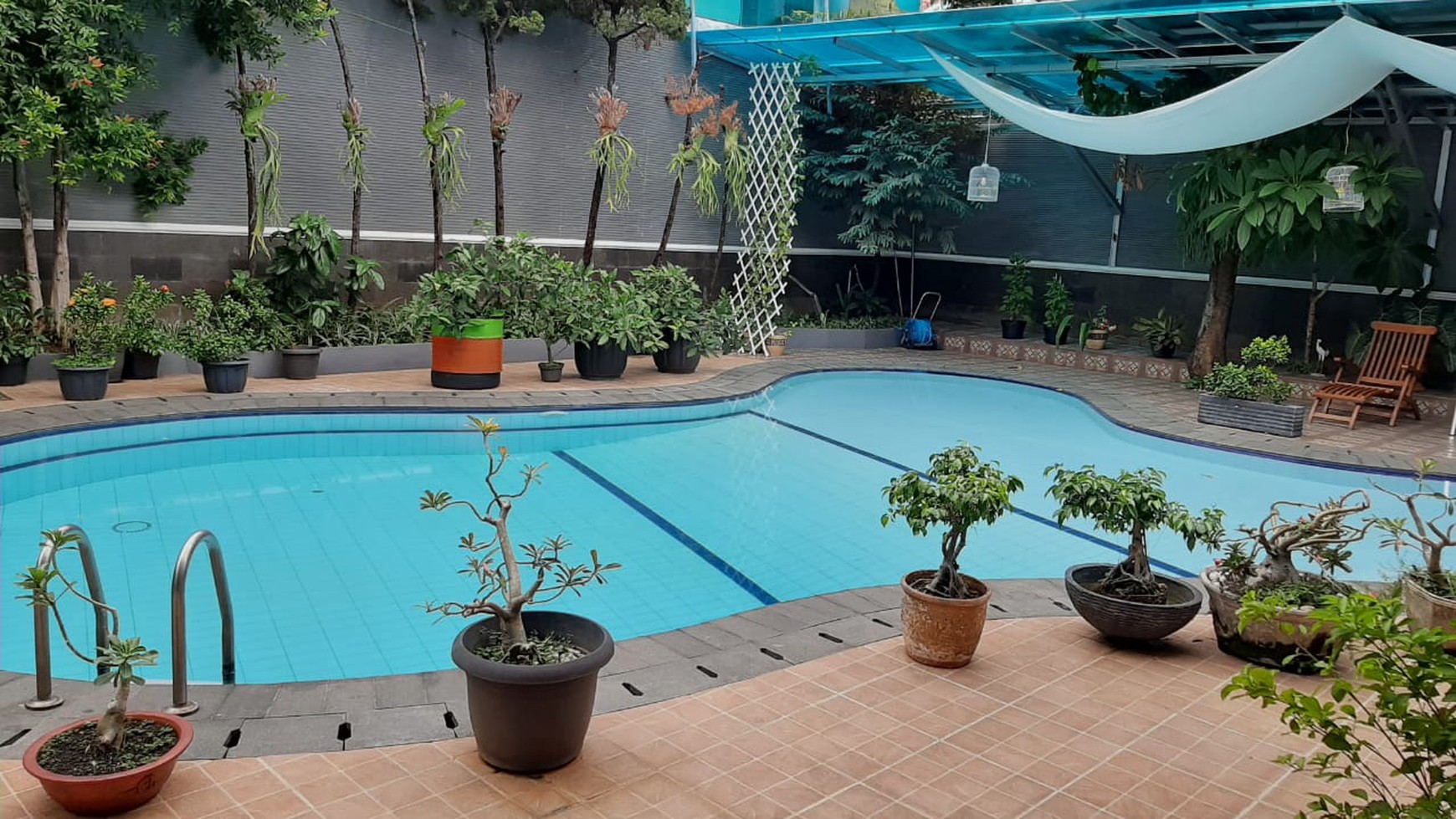 Rumah Asri & Luas Lokasi Strategis di Cipete Selatan