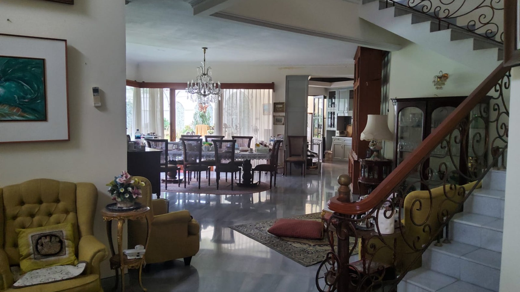 Rumah Lingkungan Nyaman dalam Townhouse di Daerah Ampera Jakarta Selatan