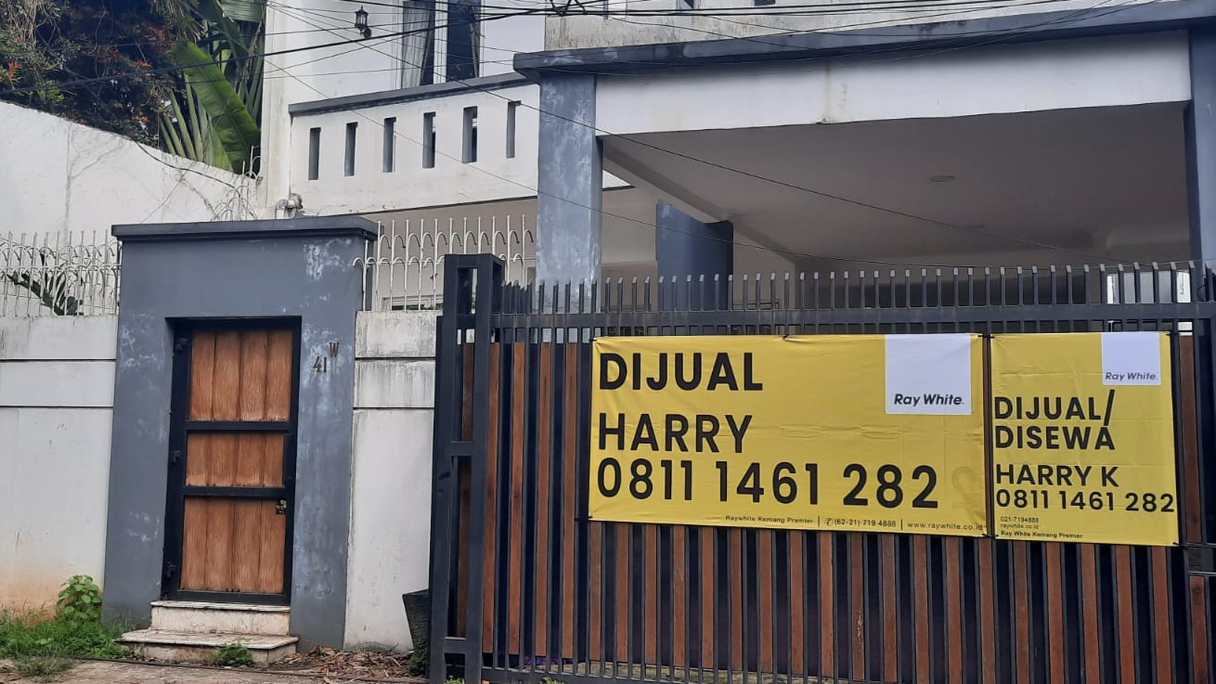 Rumah Lokasi Strategis di Jeruk Purut Raya