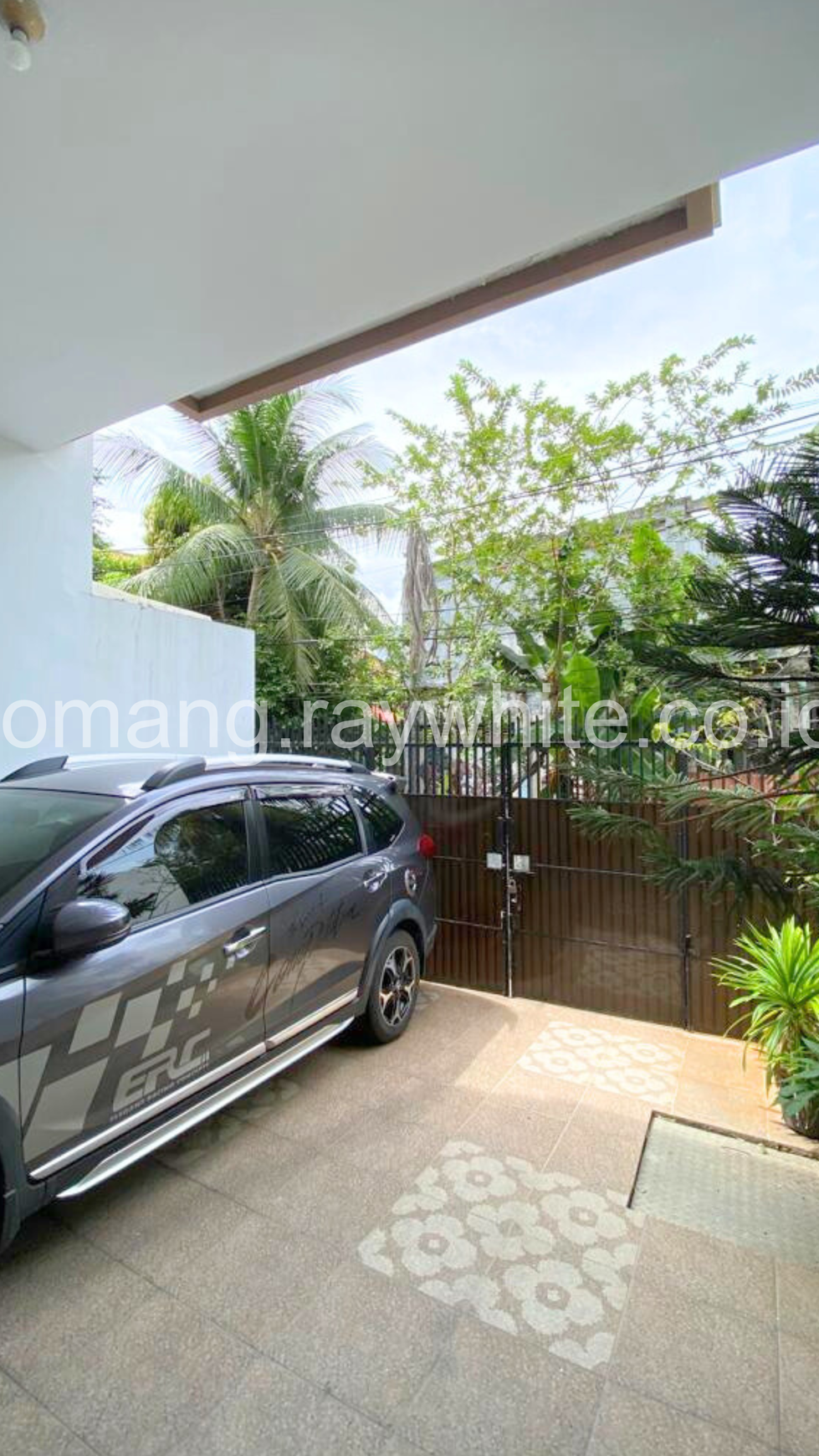 Rumah Dijual di Tomang