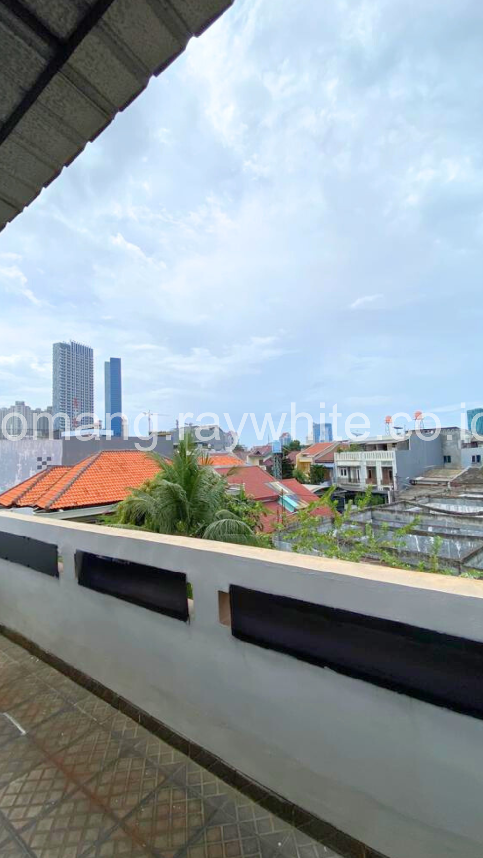 Rumah Dijual di Tomang