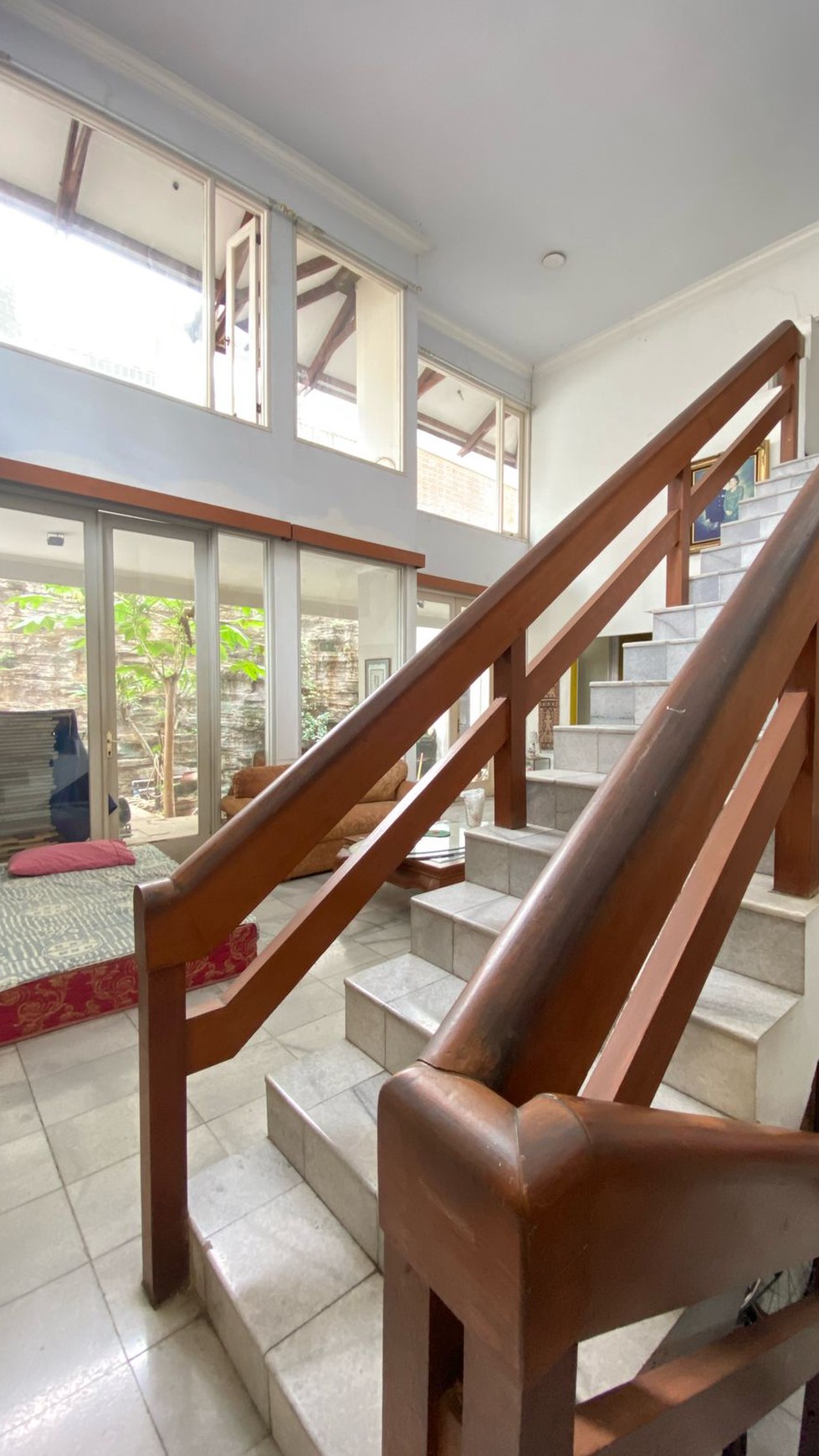 Rumah dalam Komplek Selangkah ke MRT Lebak Bulus, Jakarta Selatan