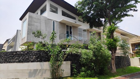 Rumah BESAR MODERN HOOK di perumahan San Antonio, Pakuwon City Surabaya Timur