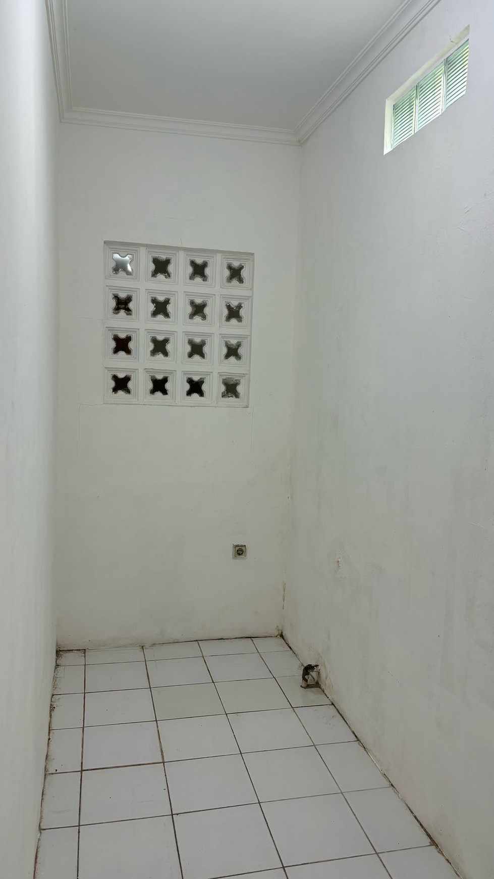 Rumah 1 lantai, dalam Cluster di Graha  Raya Bintaro.